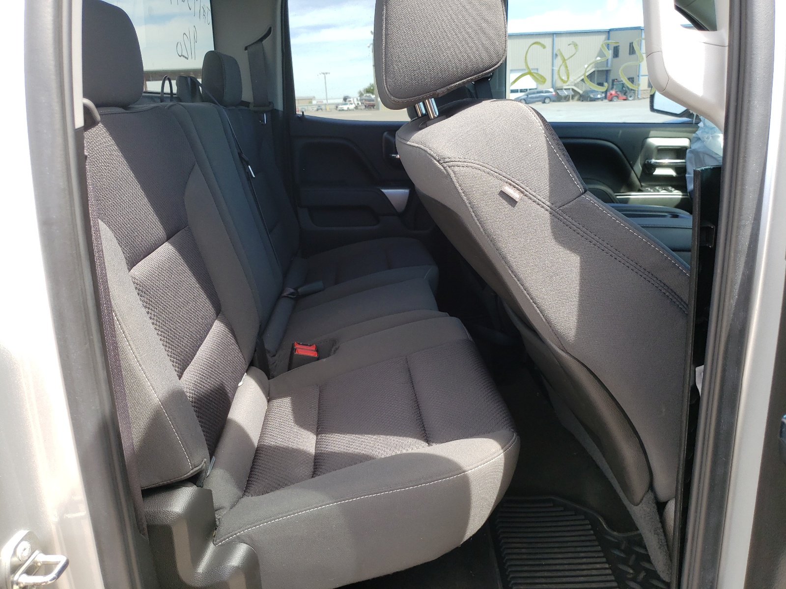 Photo 6 from auction – 2015 CHEVROLET SILVERADO with VIN 1GCRCREH5FZ387392