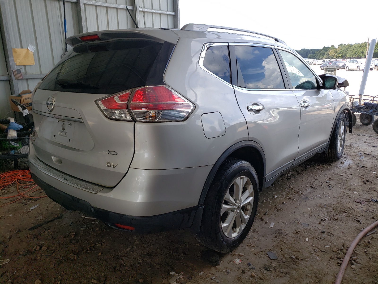 Photo 4 from auction – 2015 NISSAN ROGUE S with VIN 5N1AT2MT8FC801242