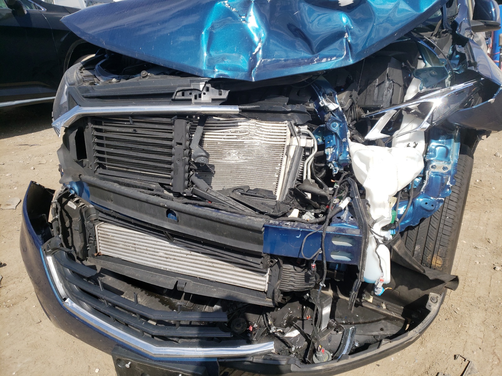 Photo 9 from auction – 2020 CHEVROLET EQUINOX LT with VIN 3GNAXKEV4LL288619