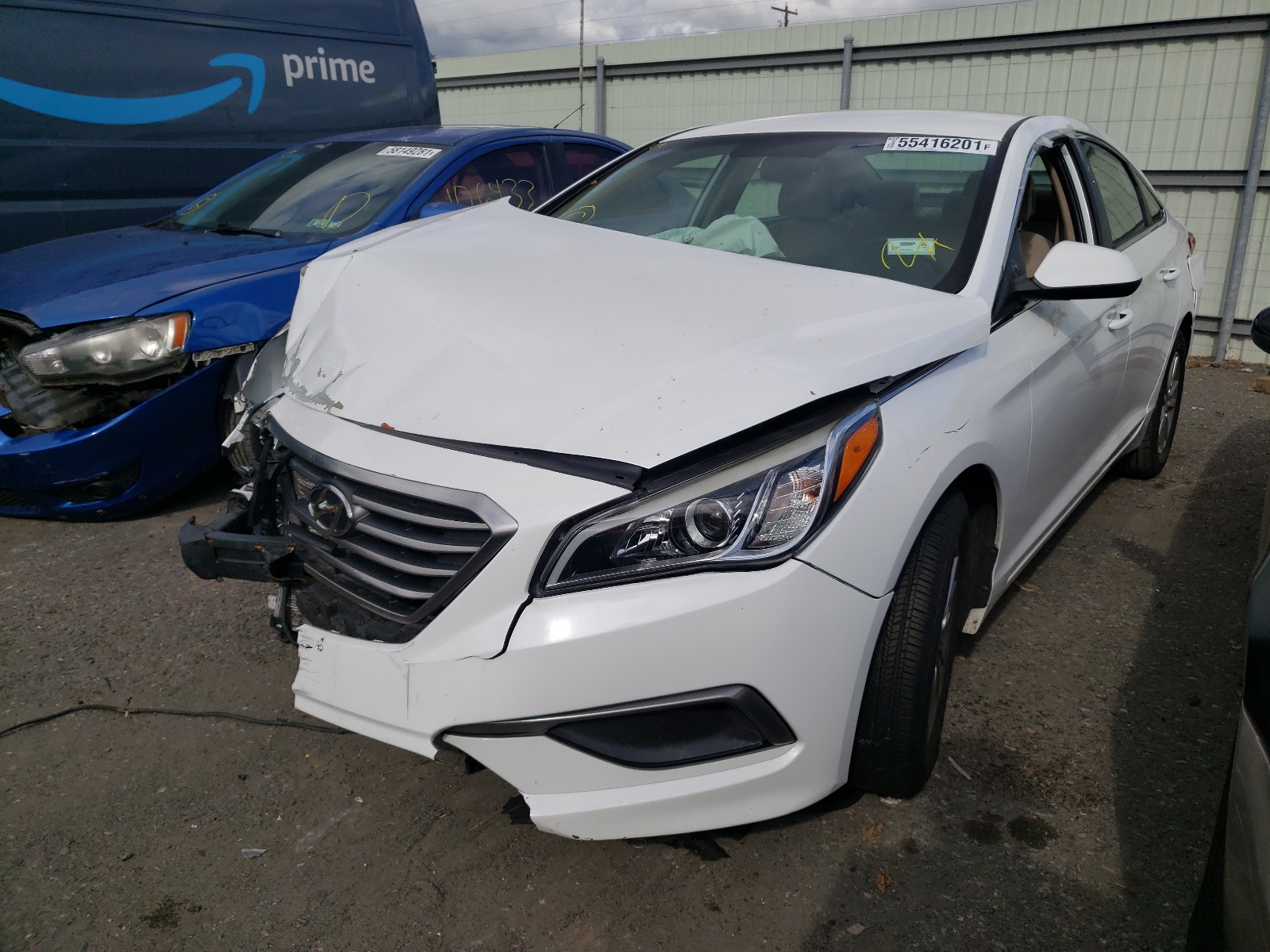 Photo 2 from auction – 2016 HYUNDAI SONATA with VIN 5NPE24AF9GH382164