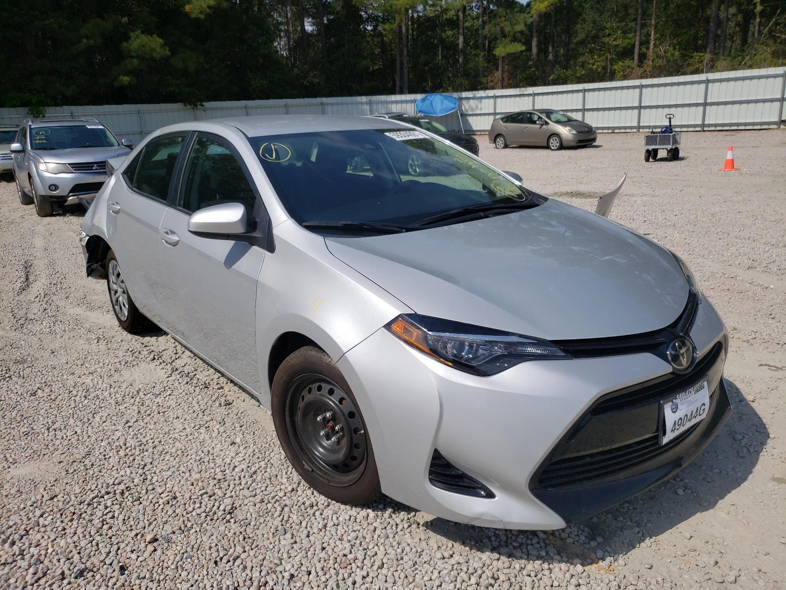 TOYOTA COROLLA L 2018 with VIN 2T1BURHEXJC018725 - Photo from auction