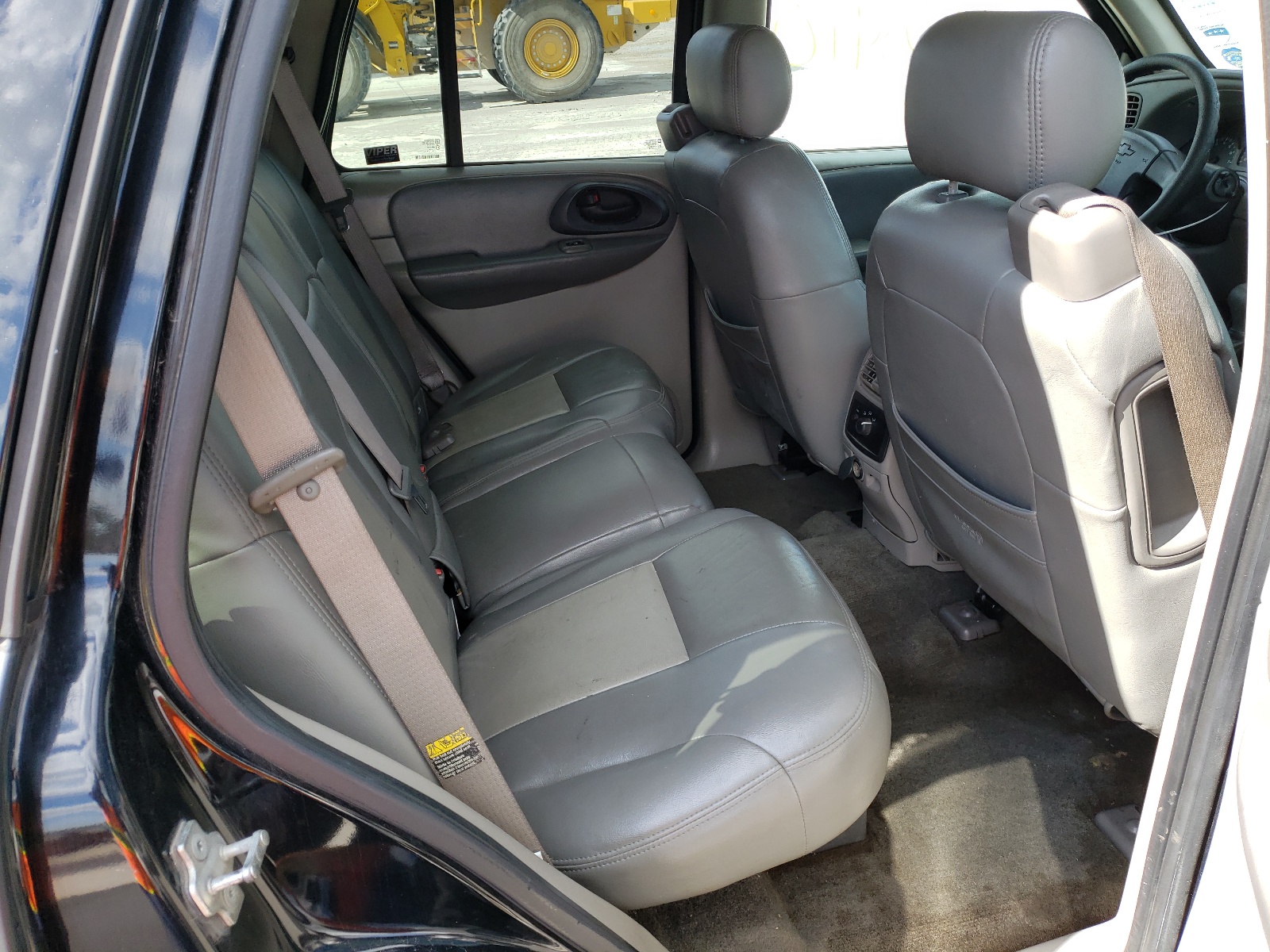 Photo 6 from auction – 2004 CHEVROLET TRAILBLAZE with VIN 1GNDS13S542393221