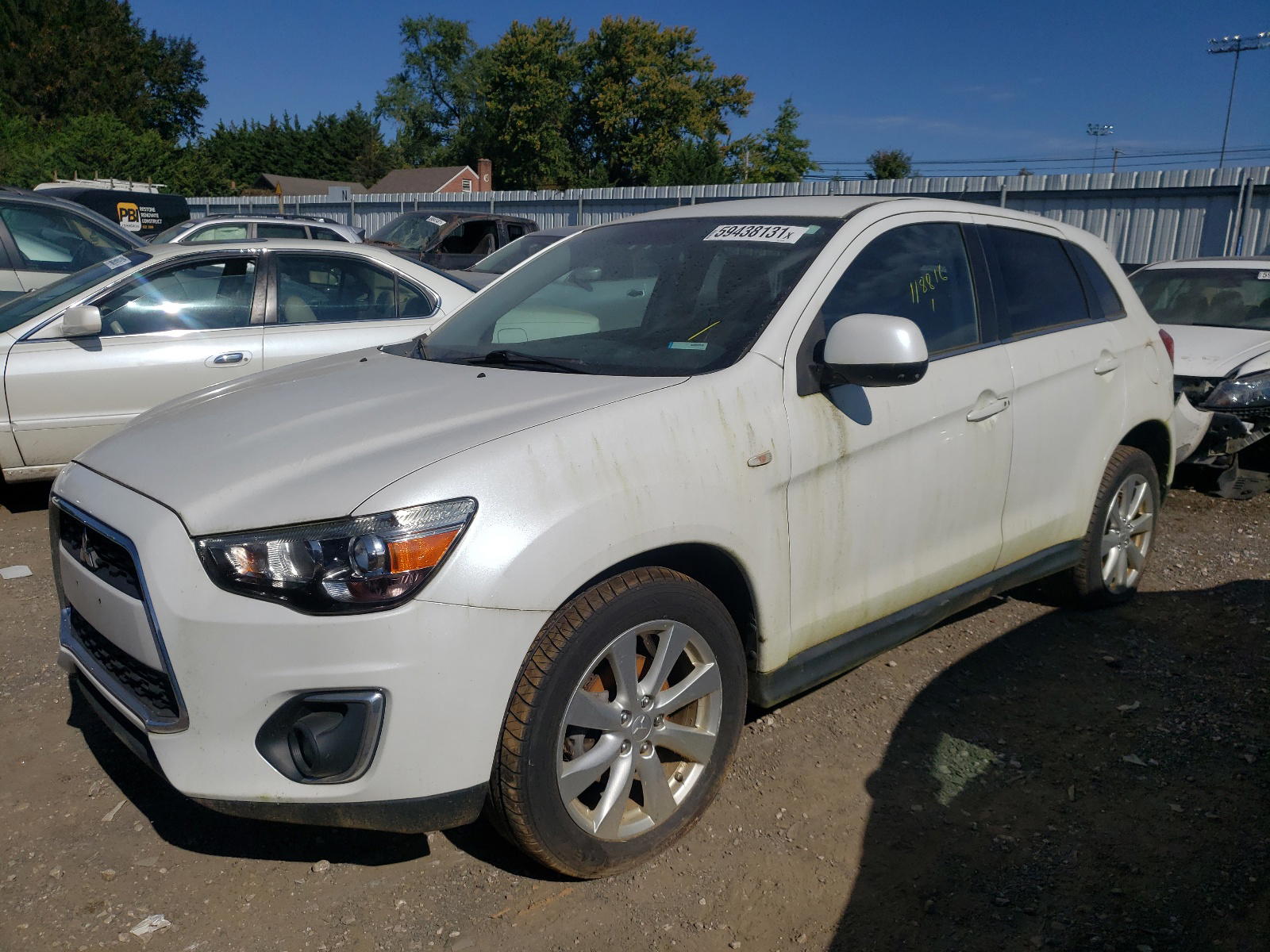 Photo 2 from auction – 2014 MITSUBISHI OUTLANDER with VIN 4A4AR4AU6EE012630