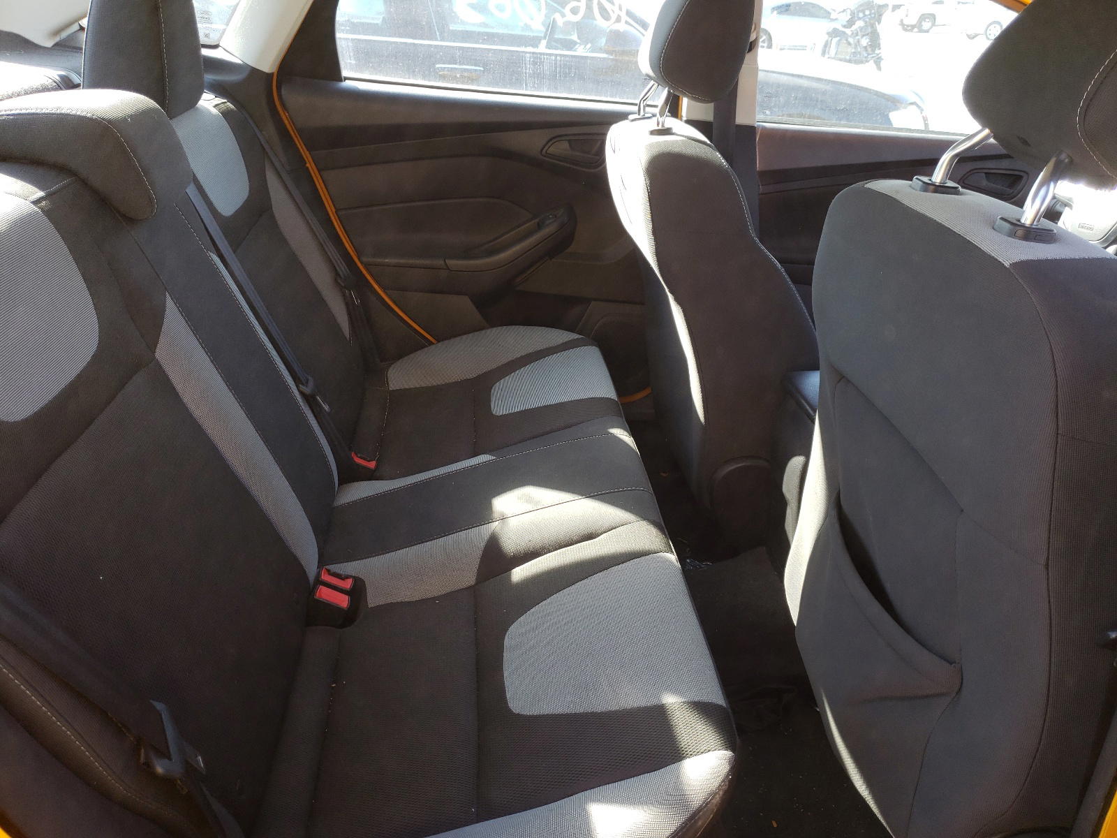 Photo 6 from auction – 2012 FORD FOCUS SE with VIN 1FAHP3F21CL262398