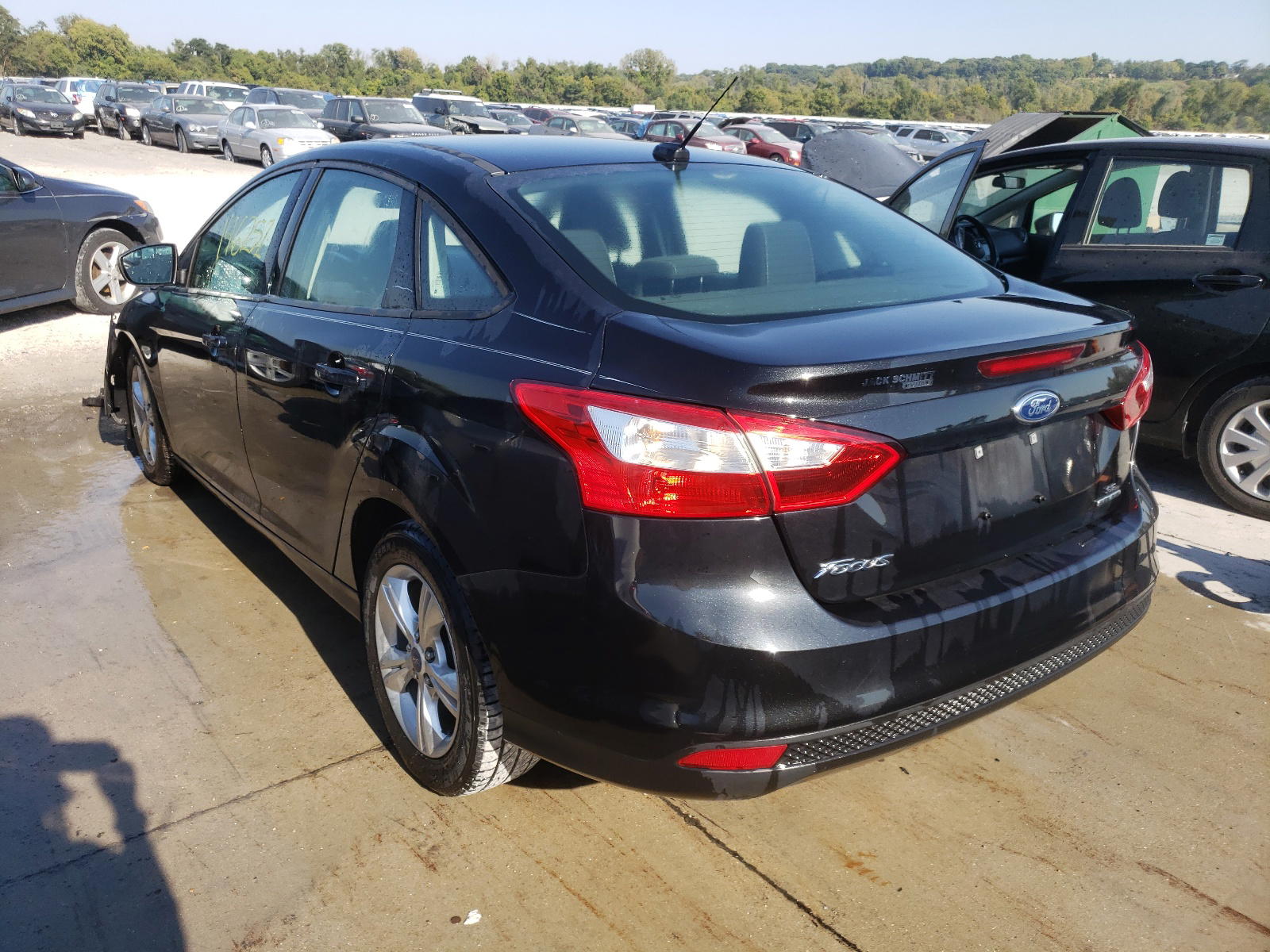Photo 3 from auction – 2013 FORD FOCUS SE with VIN 1FADP3F21DL334412
