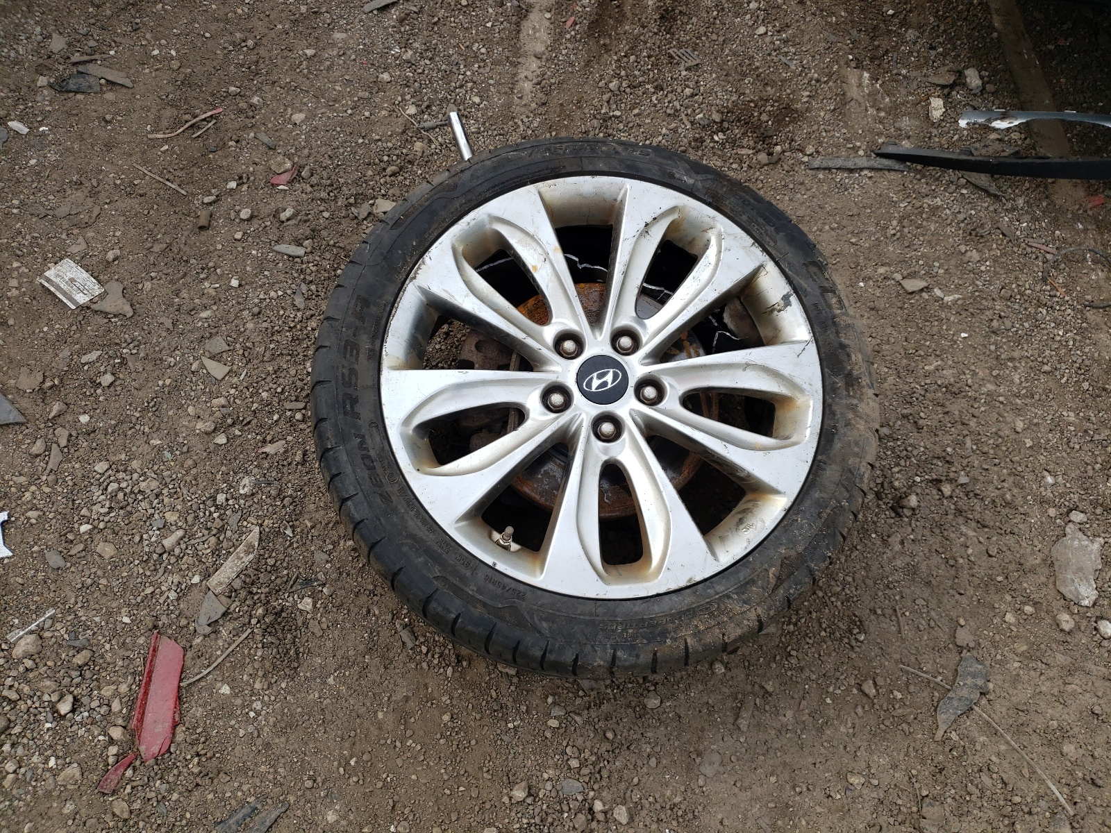 Фото 9 с аукциона – 2012 HYUNDAI SONATA SE с VIN 5NPEC4AC9CH428976