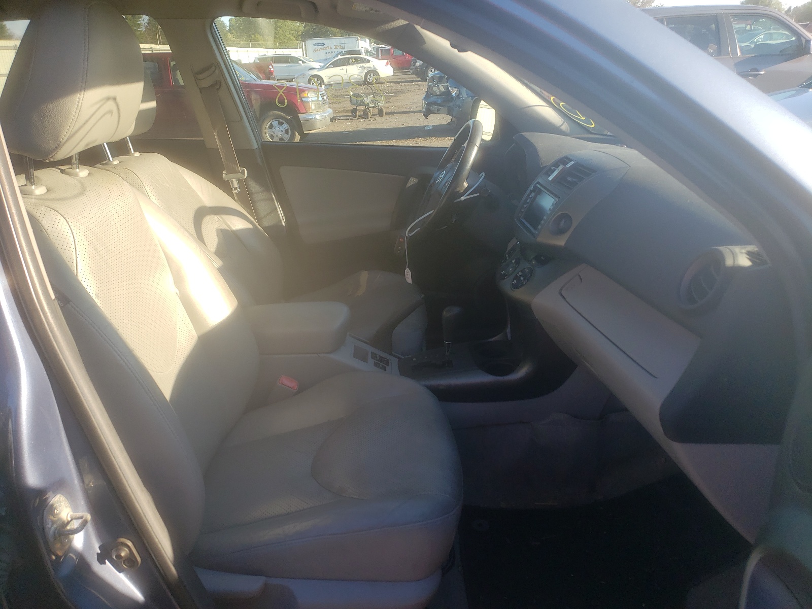 Photo 5 from auction – 2009 TOYOTA RAV4 LIMIT with VIN 2T3BK31V29W010875