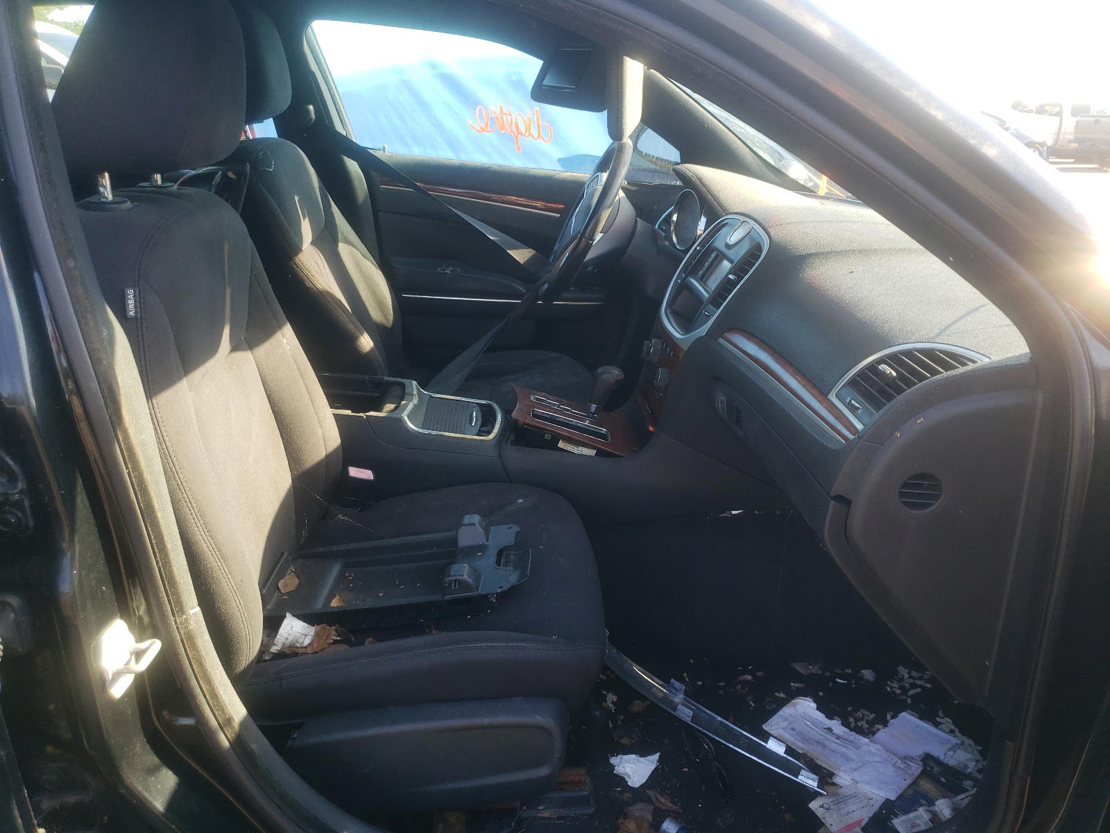 Photo 5 from auction – 2012 CHRYSLER 300 with VIN 2C3CCAAG0CH107169