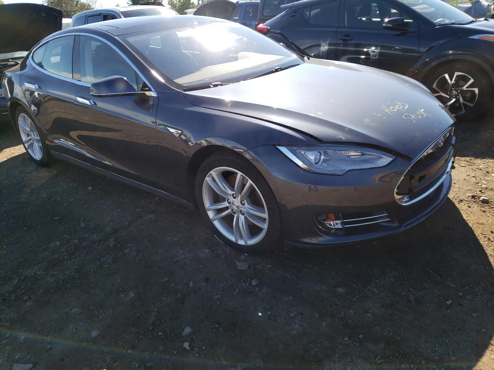TESLA MODEL S 85 2015 with VIN 5YJSA1H28FFP71317 - Photo from auction
