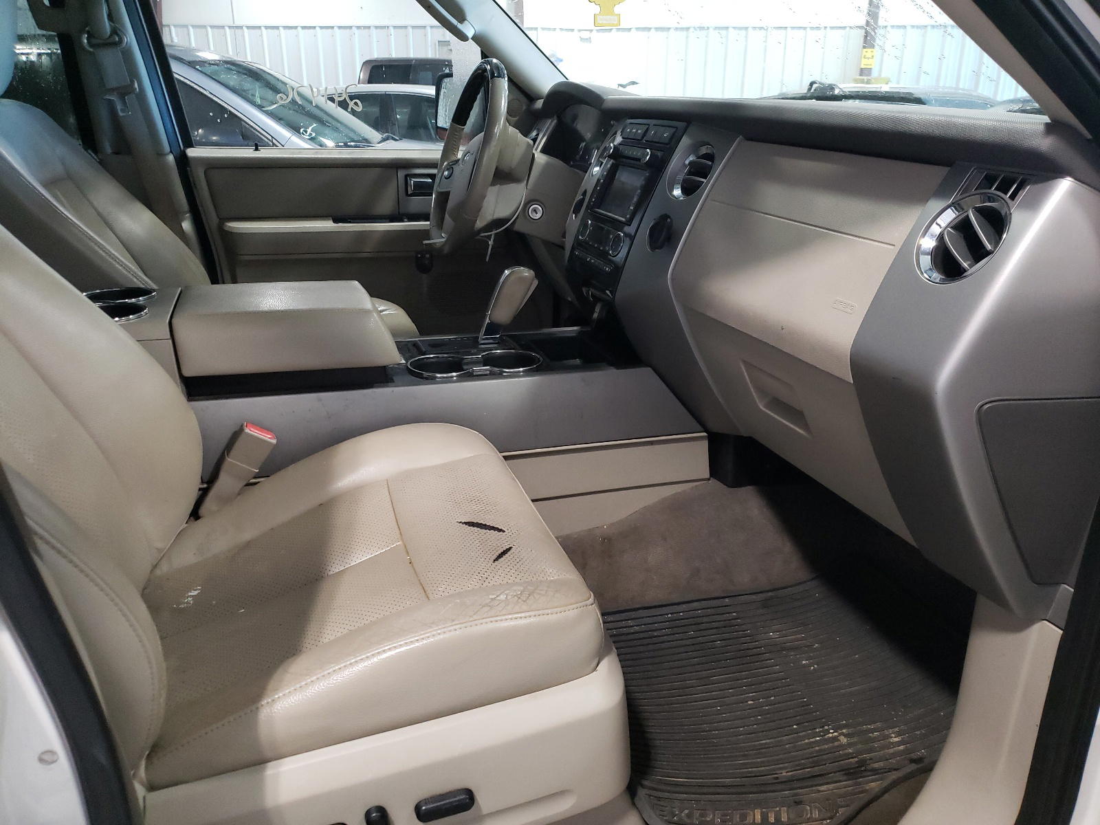 Photo 5 from auction – 2011 FORD EXPEDITION with VIN 1FMJK2A59BEF07906