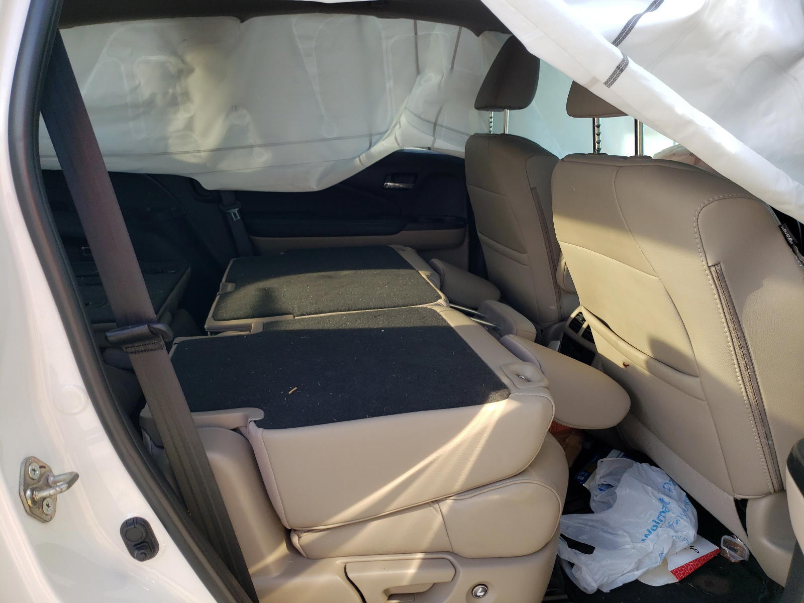 Photo 6 from auction – 2018 HONDA PILOT EXL with VIN 5FNYF6H55JB004259