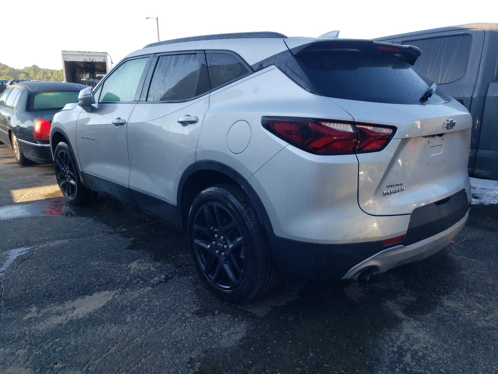 Photo 3 from auction – 2020 CHEVROLET BLAZER 1LT with VIN 3GNKBBRA2LS561850
