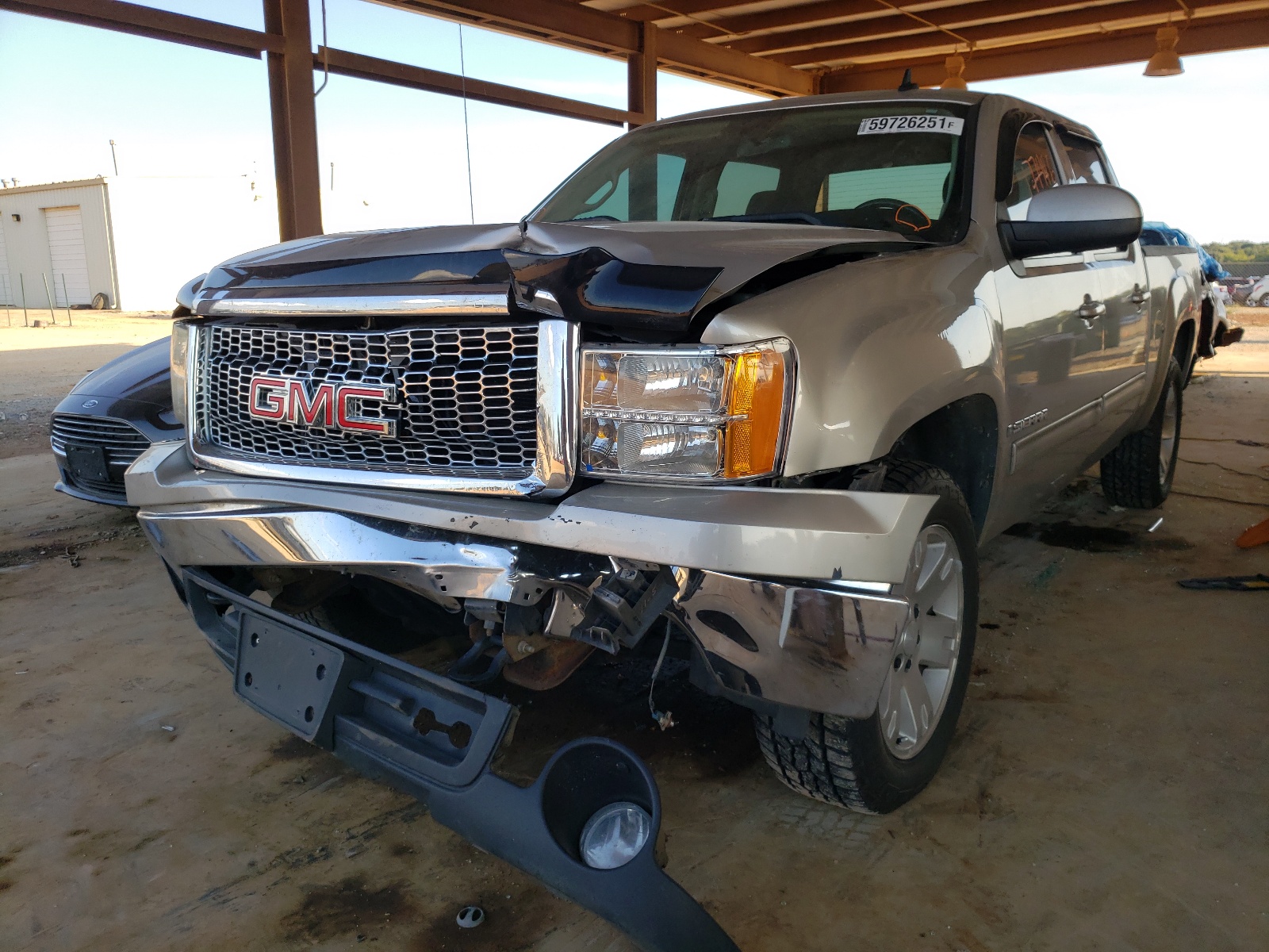 صورة رقم 2 من المزاد - 2008 GMC SIERRA C15 مع VIN 2GTEC13J881212474