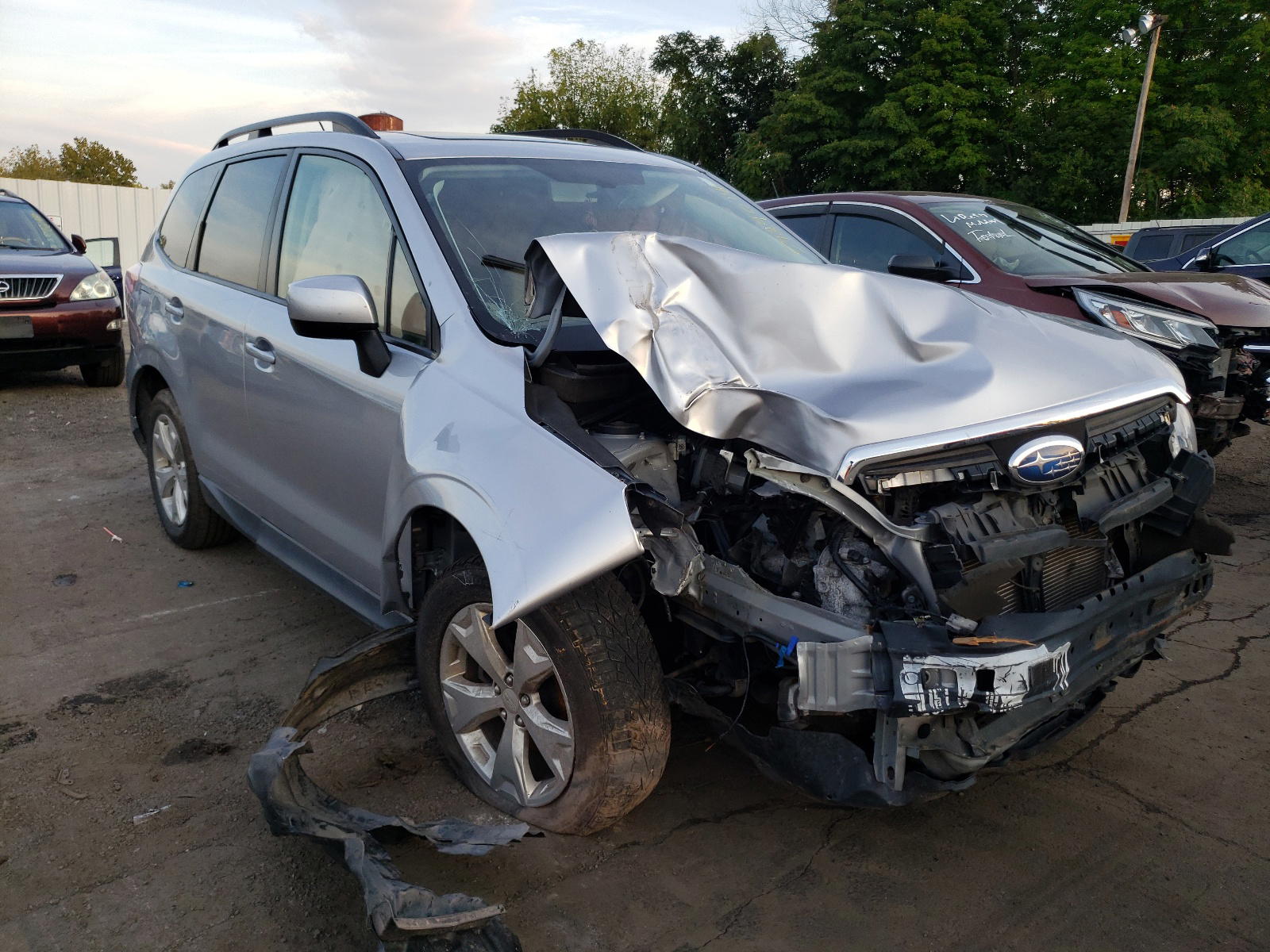 SUBARU FORESTER 2 2015 with VIN JF2SJADC1FH420863 - Photo from auction