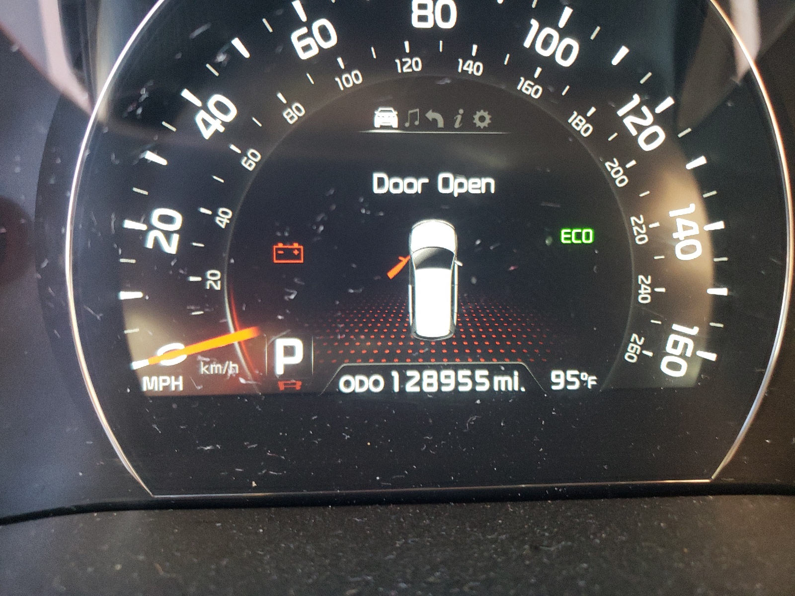 Photo 8 from auction – 2015 KIA SORENTO EX with VIN 5XYKUDA76FG653919