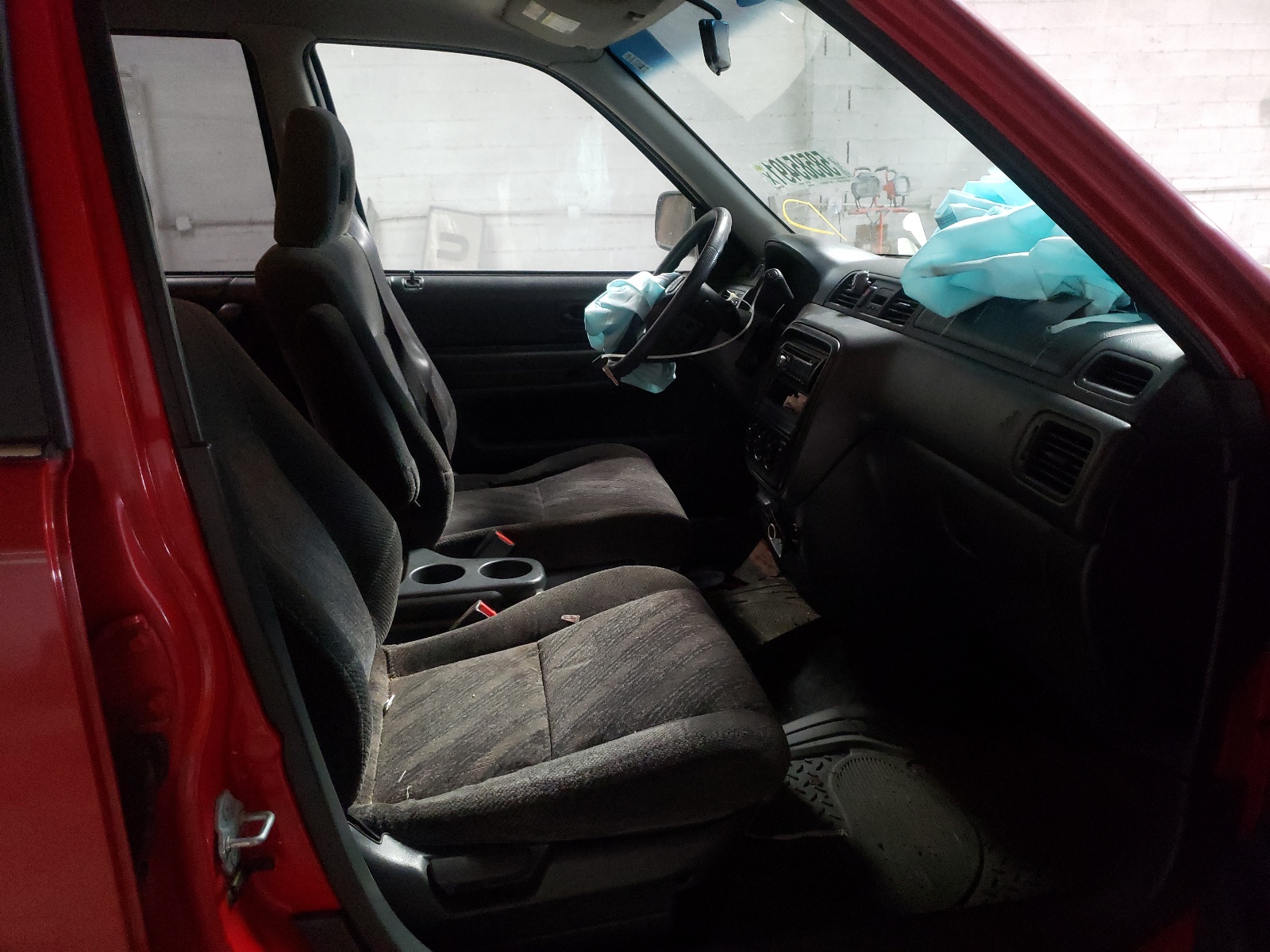 Photo 5 from auction – 2000 HONDA CR-V LX with VIN JHLRD2848YS006730