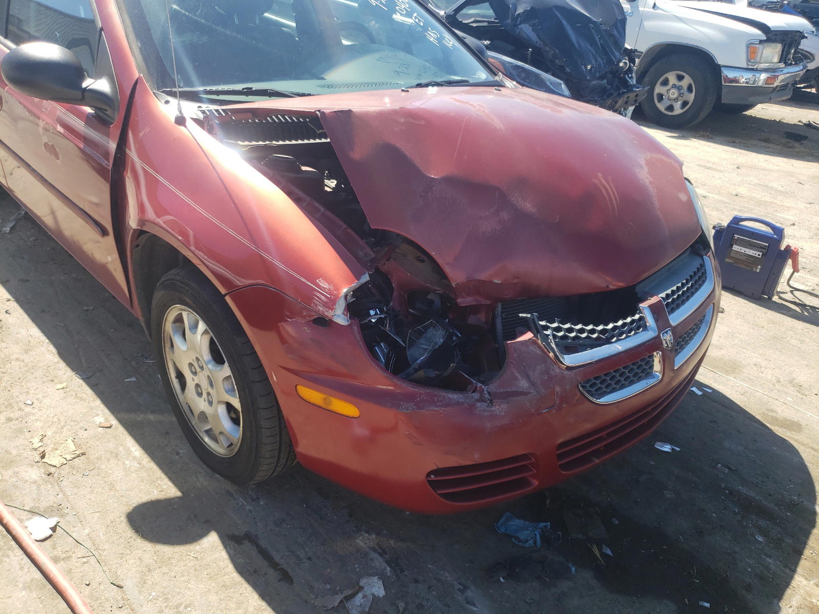 Photo 9 from auction – 2003 DODGE NEON SXT with VIN 1B3ES56C43D120400
