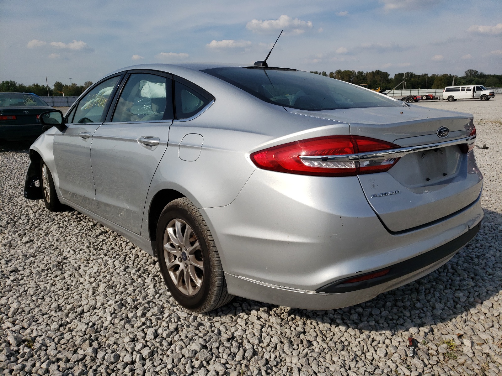 Photo 3 from auction – 2017 FORD FUSION S with VIN 3FA6P0G72HR186909