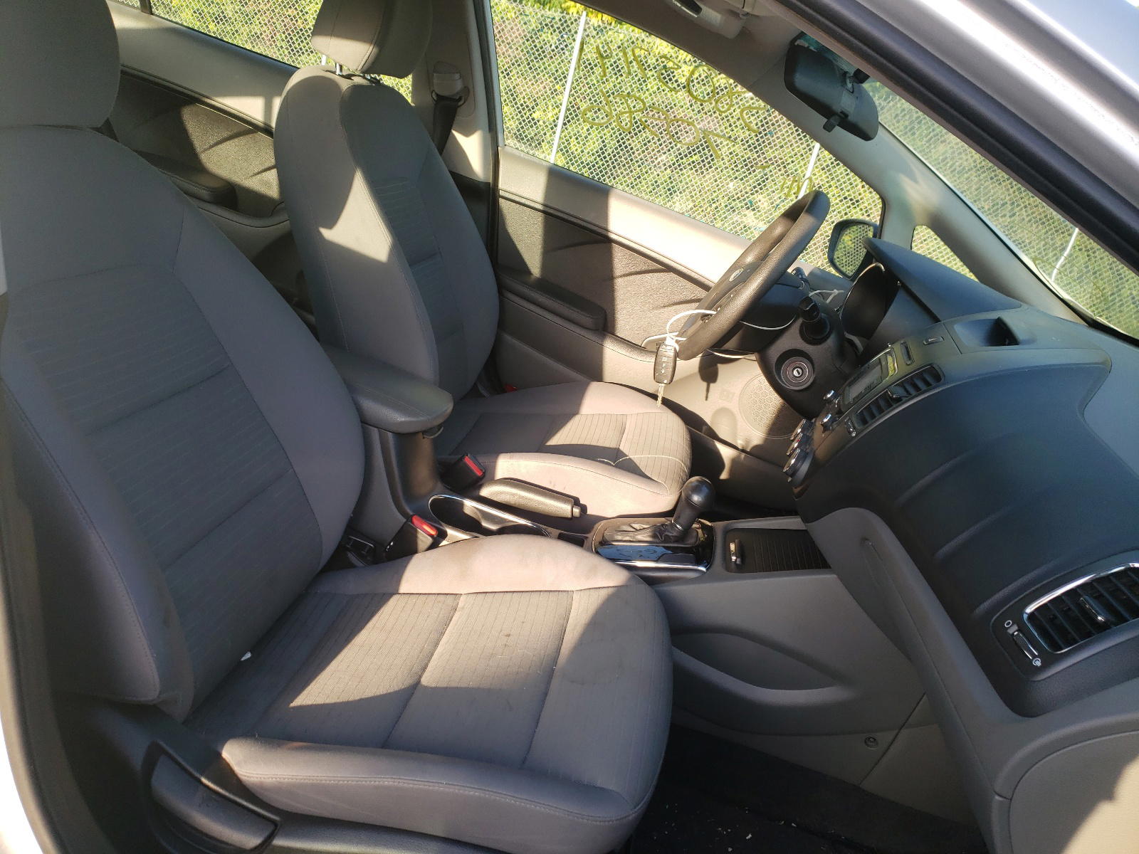 Photo 5 from auction – 2017 KIA FORTE LX with VIN 3KPFL4A70HE078141