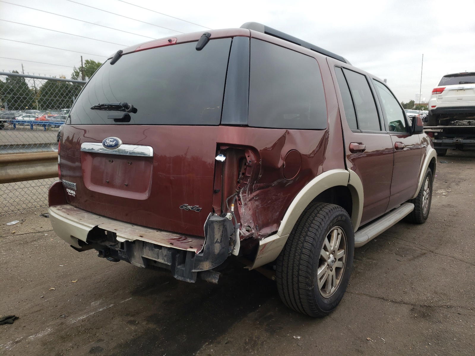Photo 4 from auction – 2010 FORD EXPLORER E with VIN 1FMEU7EE6AUA67781