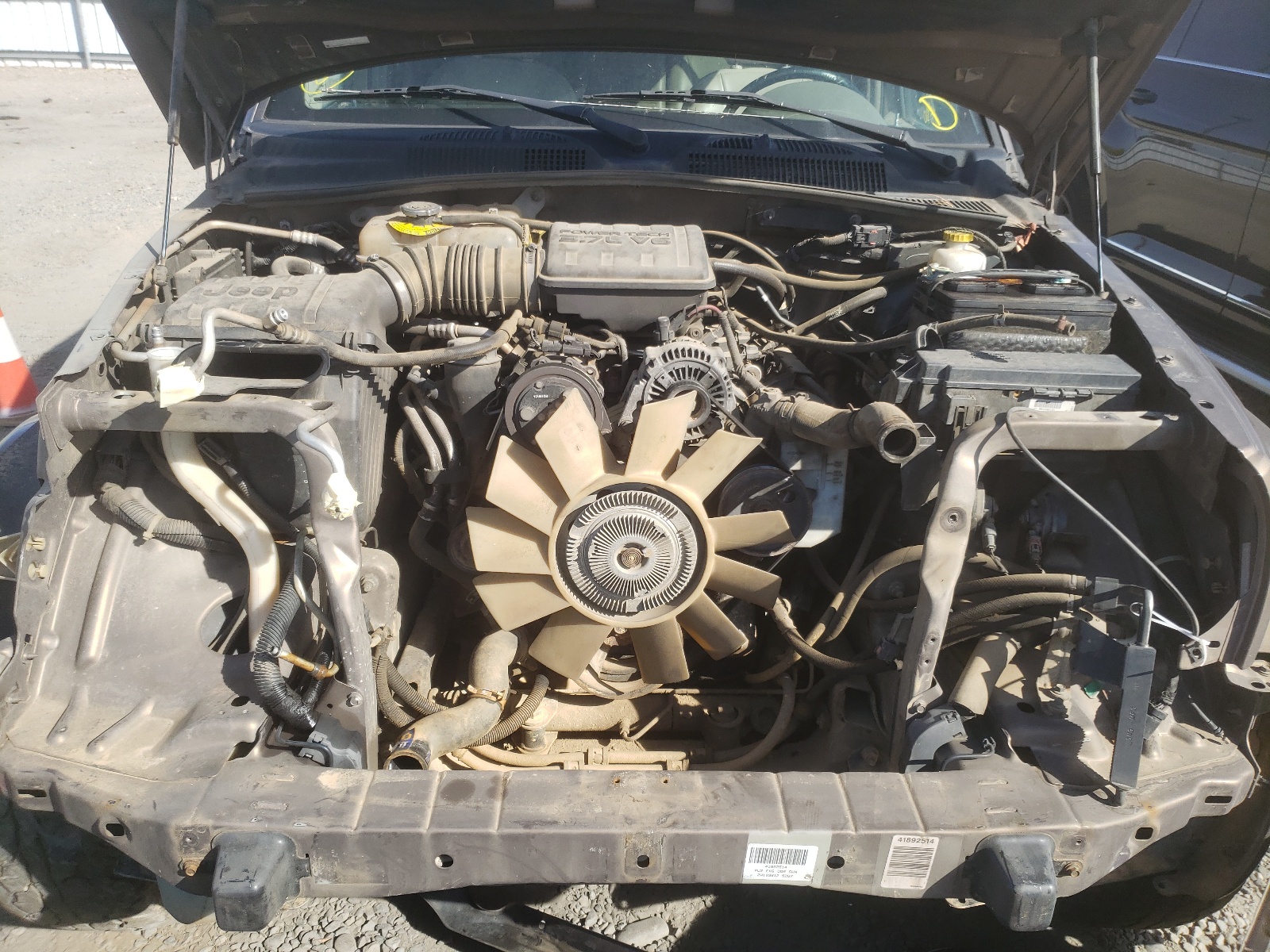 Photo 12 from auction – 2002 JEEP LIBERTY LI with VIN 1J4GL58K42W183812