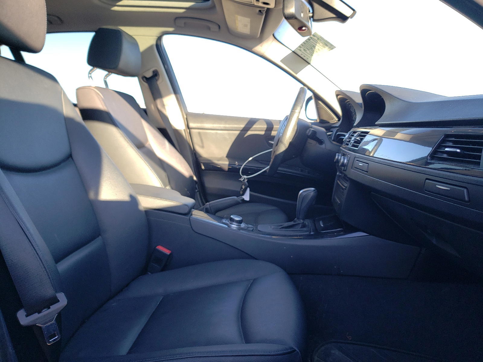 Photo 5 from auction – 2009 BMW 328 XI with VIN WBAPK73569A452788