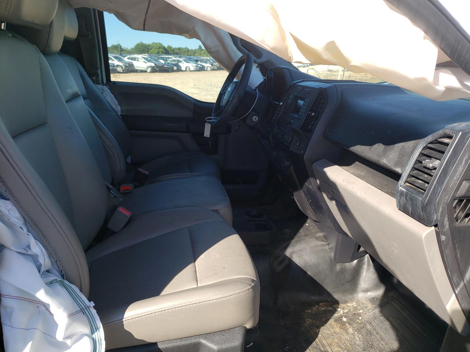 Photo 5 from auction – 2016 FORD F150 SUPER with VIN 1FTEX1C80GFC16348