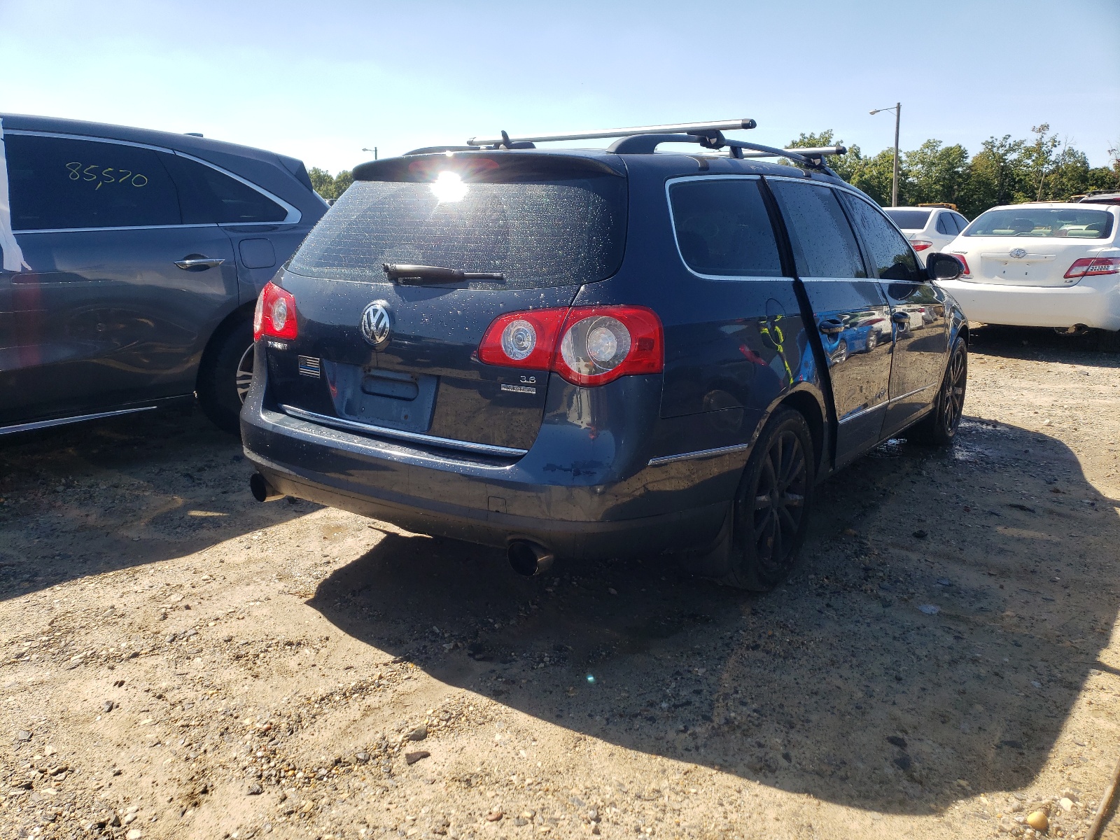 Photo 4 from auction – 2007 VOLKSWAGEN PASSAT 3.6 with VIN WVWVU73CX7E002604