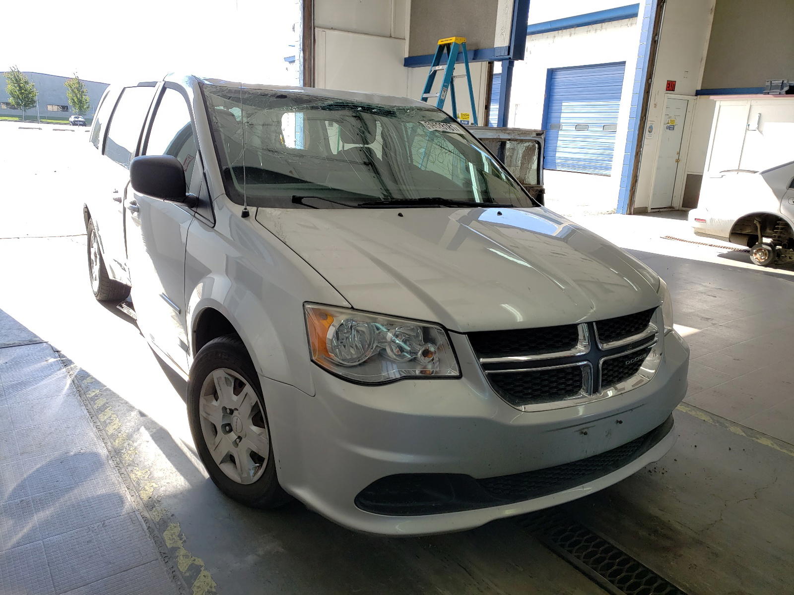 DODGE GRAND CARA 2012 with VIN 2C4RDGBG2CR131276 - Photo from auction