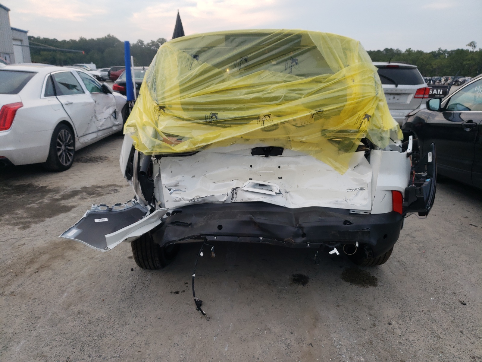Photo 9 from auction – 2021 FORD ESCAPE SEL with VIN 1FMCU9H91MUA37903