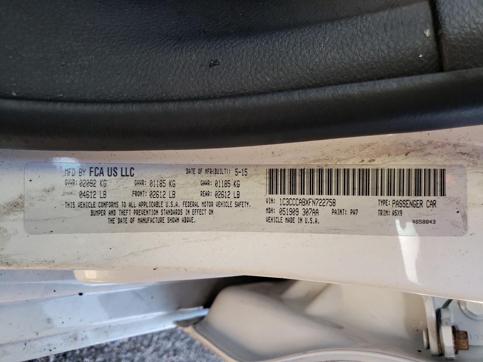 Photo 10 from auction – 2015 CHRYSLER 200 LIMITE with VIN 1C3CCCABXFN722758