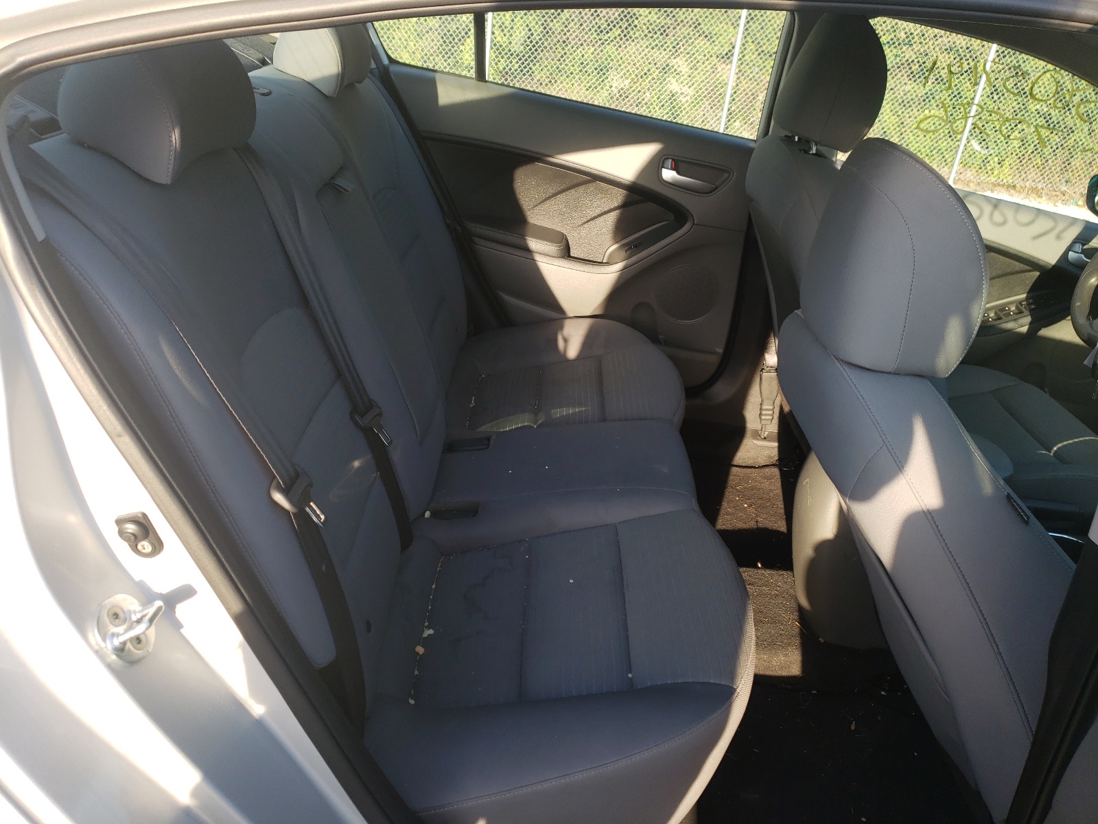 Zdjęcie 6 z aukcji – 2017 KIA FORTE LX z VIN 3KPFL4A70HE078141