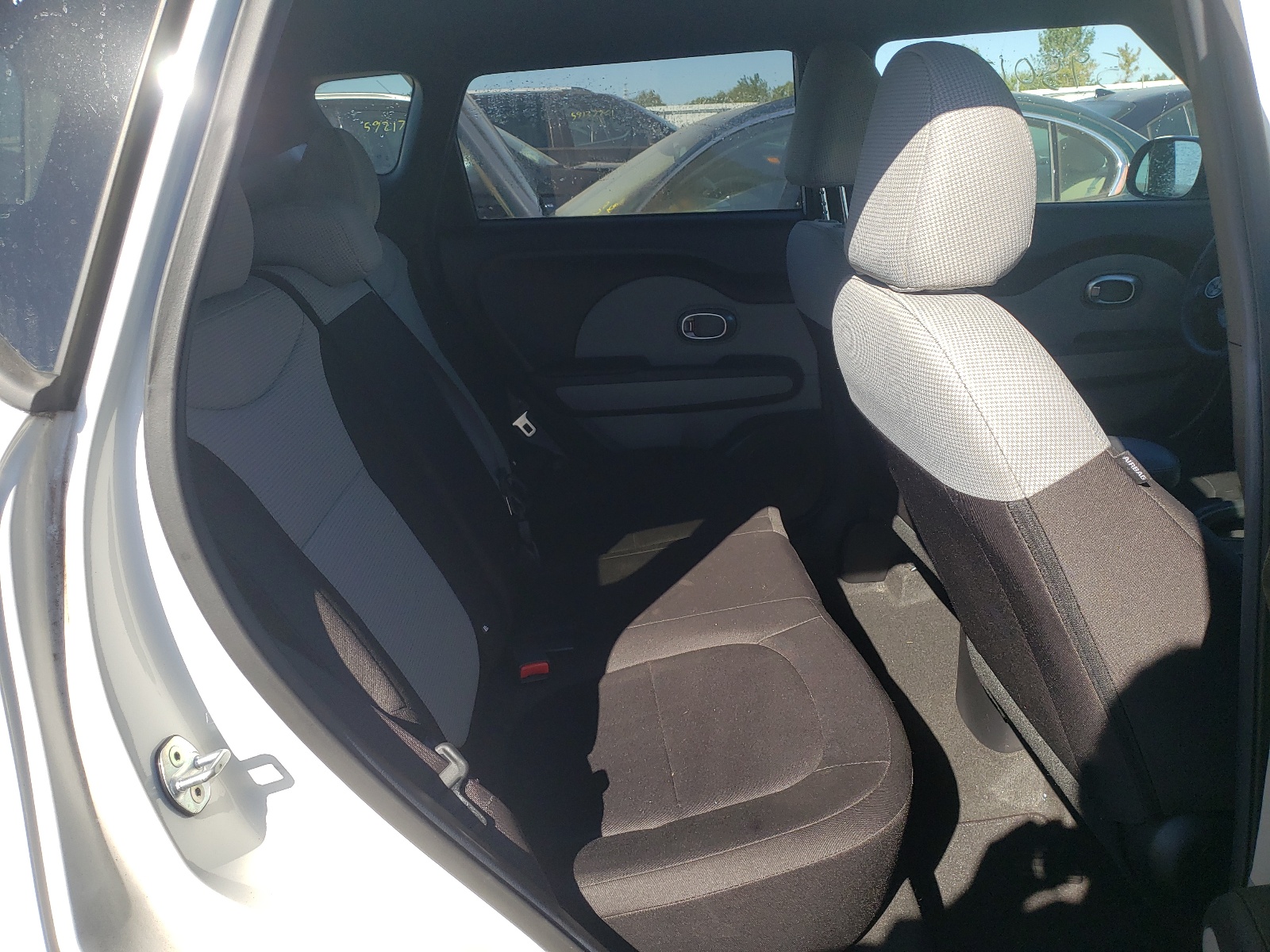 Photo 6 from auction – 2016 KIA SOUL with VIN KNDJN2A27G7325134