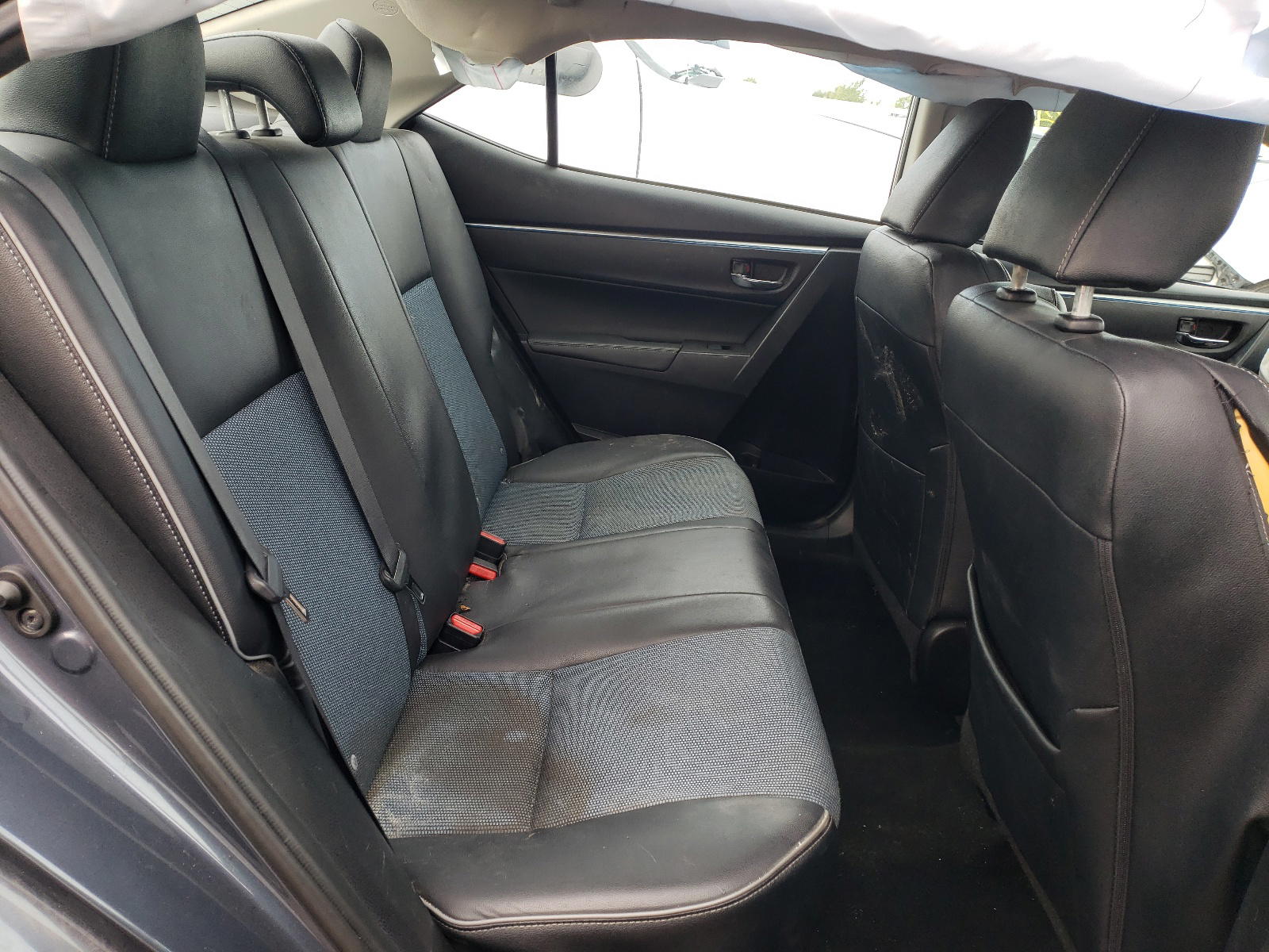Photo 6 from auction – 2014 TOYOTA COROLLA L with VIN 5YFBURHE2EP068167