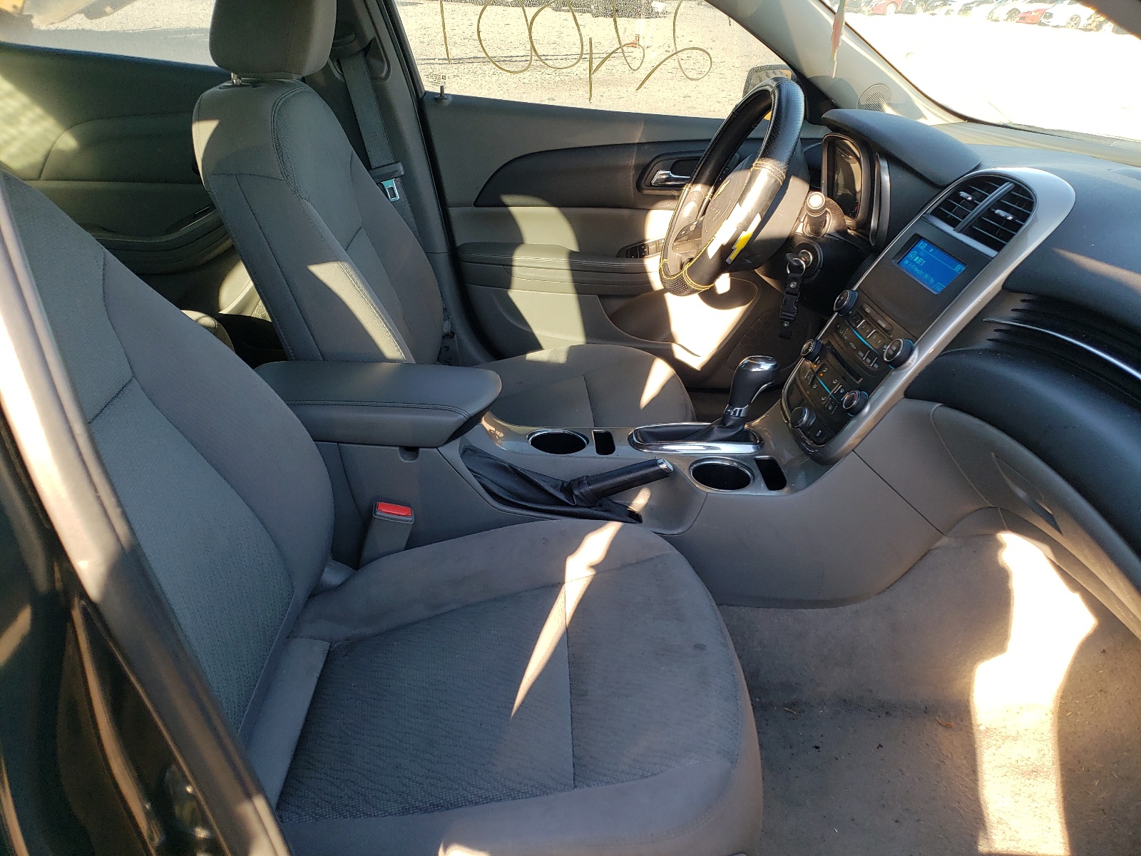 Photo 5 from auction – 2015 CHEVROLET MALIBU LS with VIN 1G11B5SL8FF194584