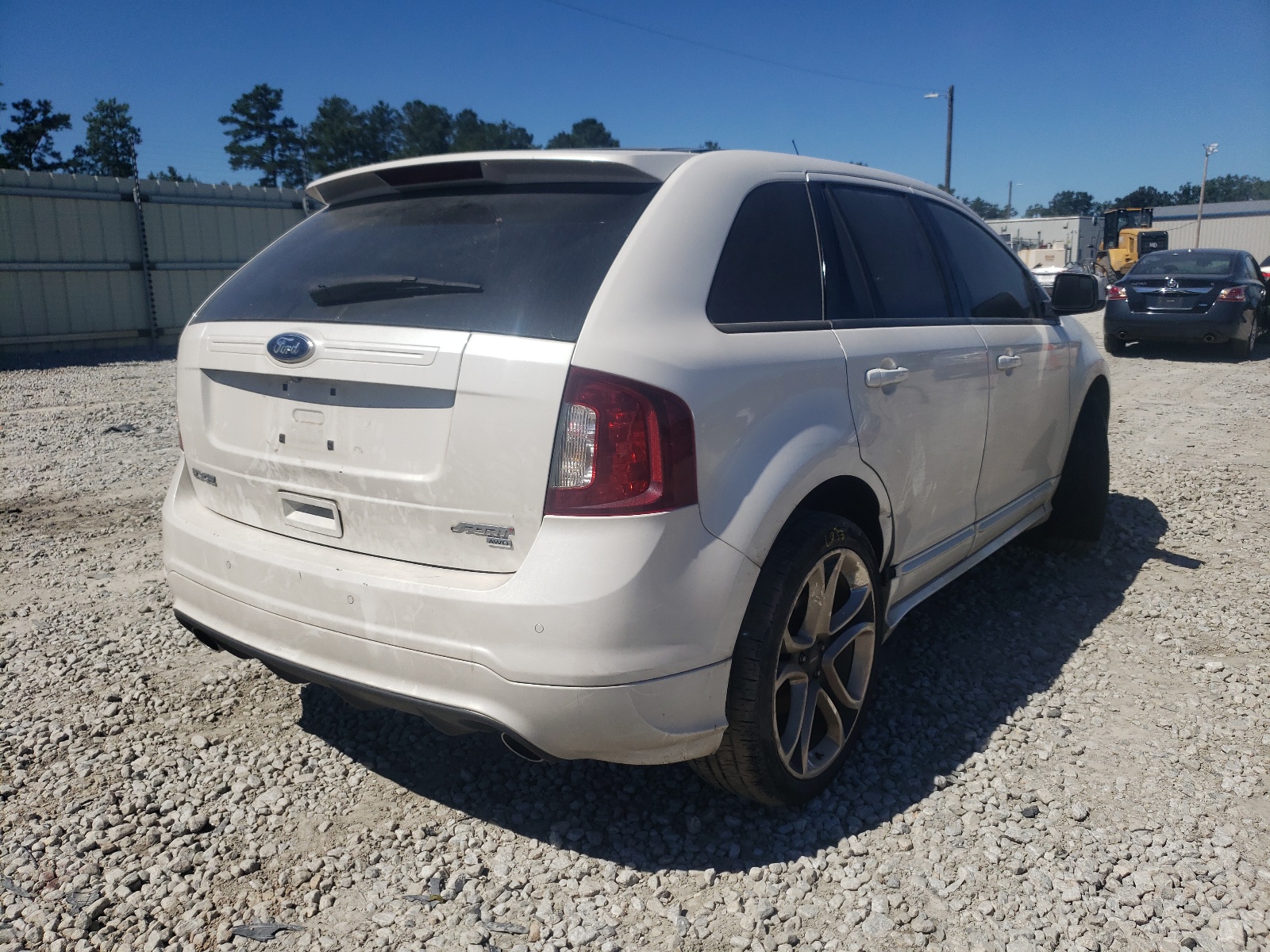 Photo 4 from auction – 2011 FORD EDGE SPORT with VIN 2FMDK4AK5BBA32555