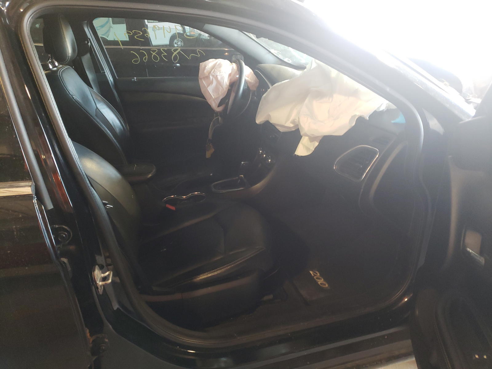 Photo 5 from auction – 2011 CHRYSLER 200 LIMITE with VIN 1C3BC2FBXBN579920