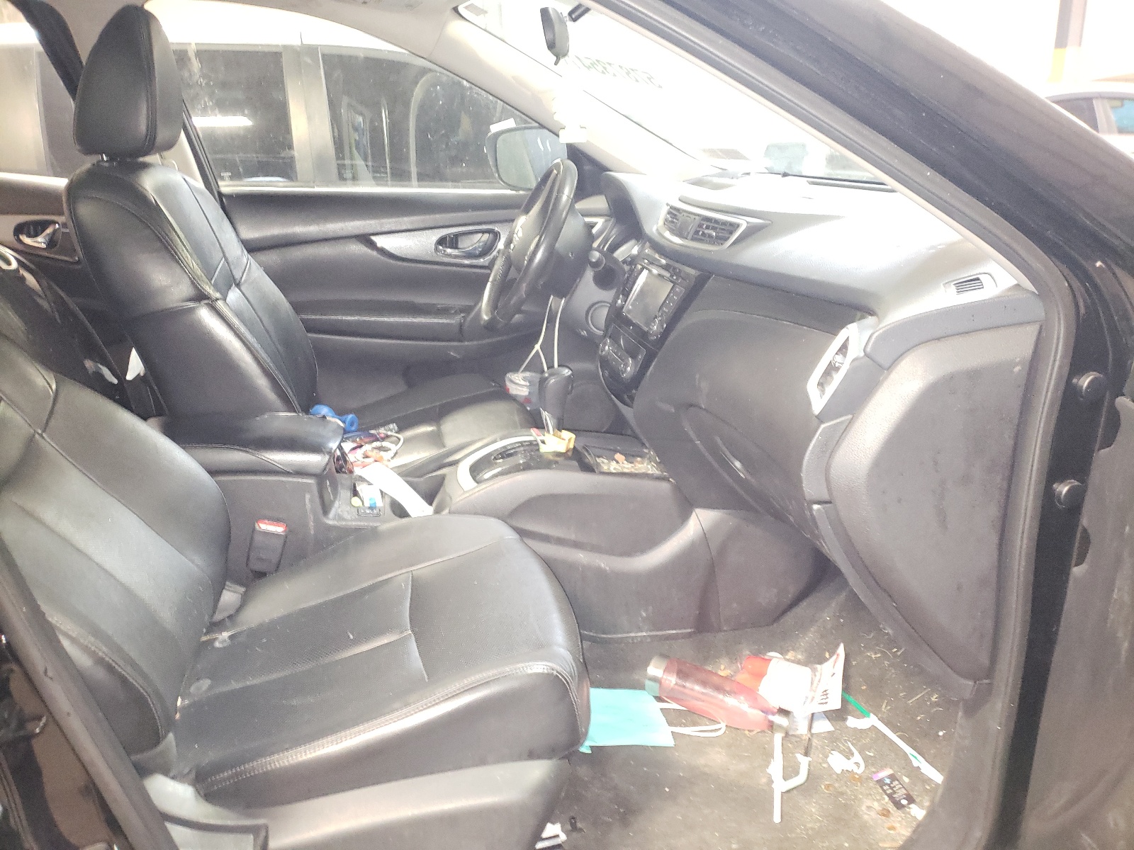 Photo 5 from auction – 2015 NISSAN ROGUE S with VIN 5N1AT2MV3FC818371