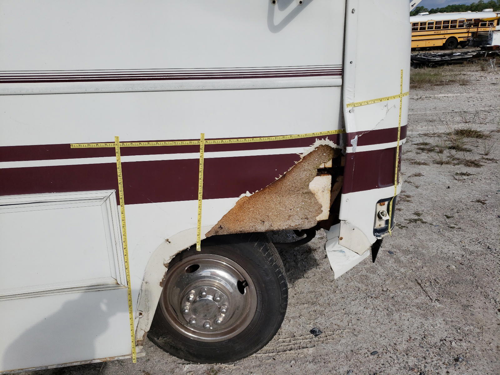 Photo 10 from auction – 1989 FORD ECONOLINE with VIN 1FCKE33G5KHB90158