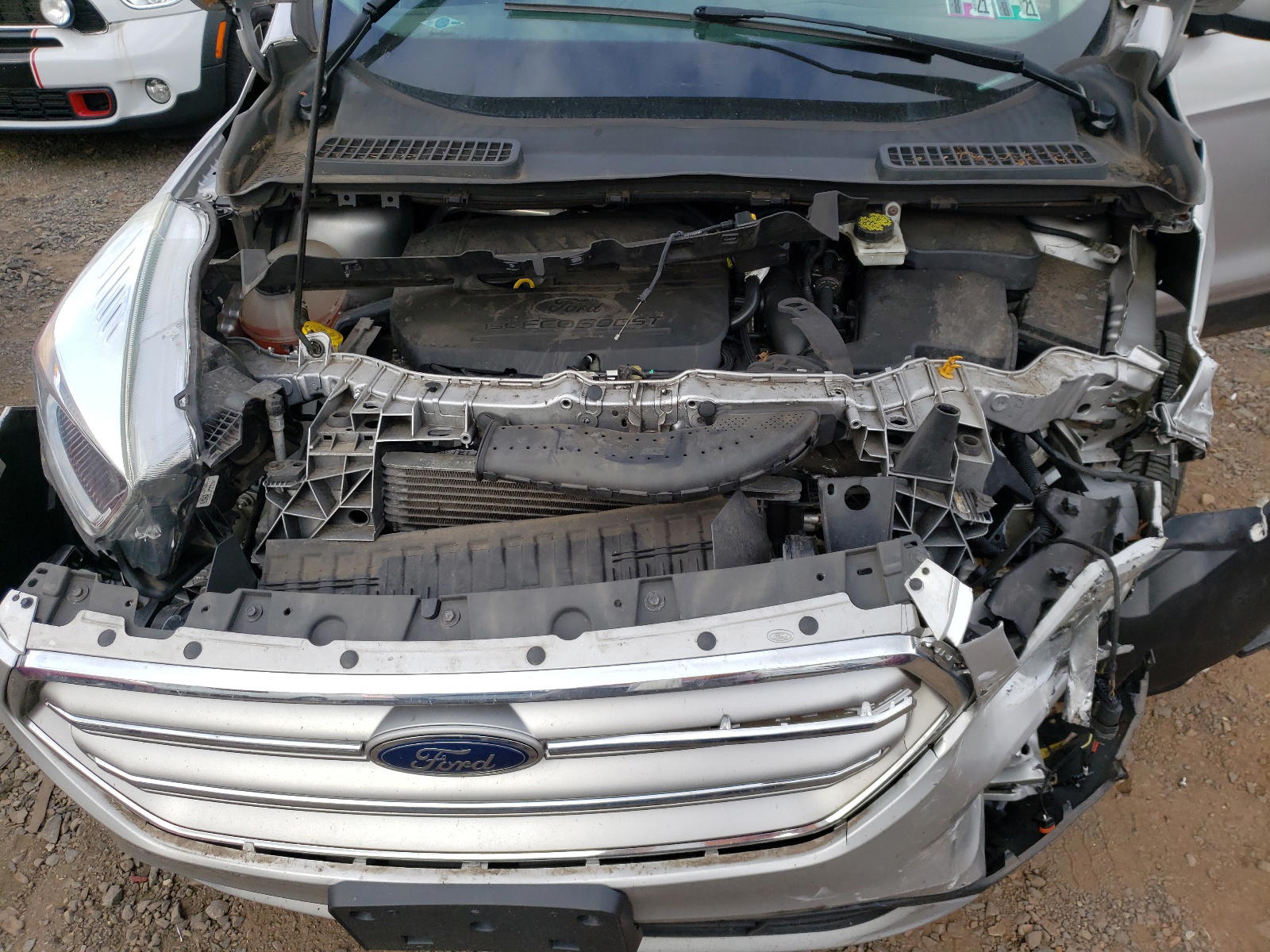 Photo 7 from auction – 2017 FORD ESCAPE SE with VIN 1FMCU9GD1HUC04207