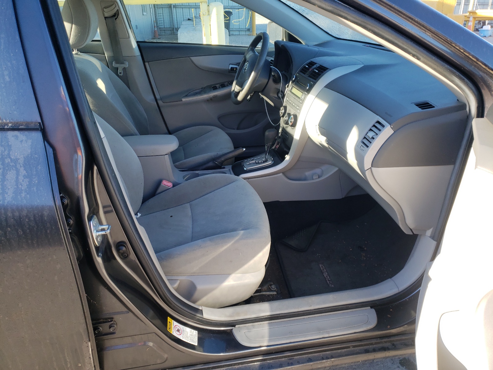 Photo 5 from auction – 2010 TOYOTA COROLLA BA with VIN 1NXBU4EE2AZ251746