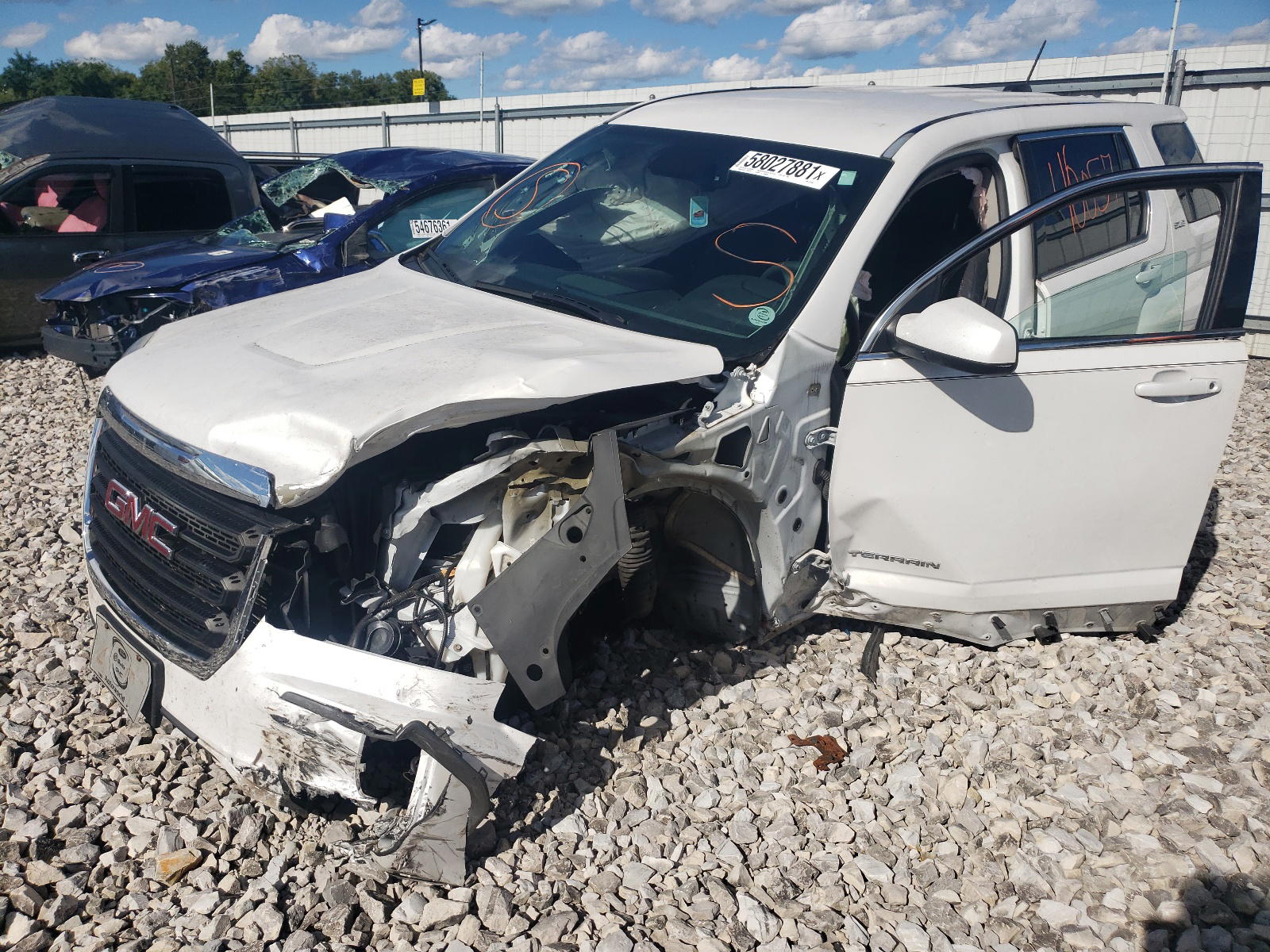 Photo 2 from auction – 2016 GMC TERRAIN SL with VIN 2GKFLSEK5G6223194