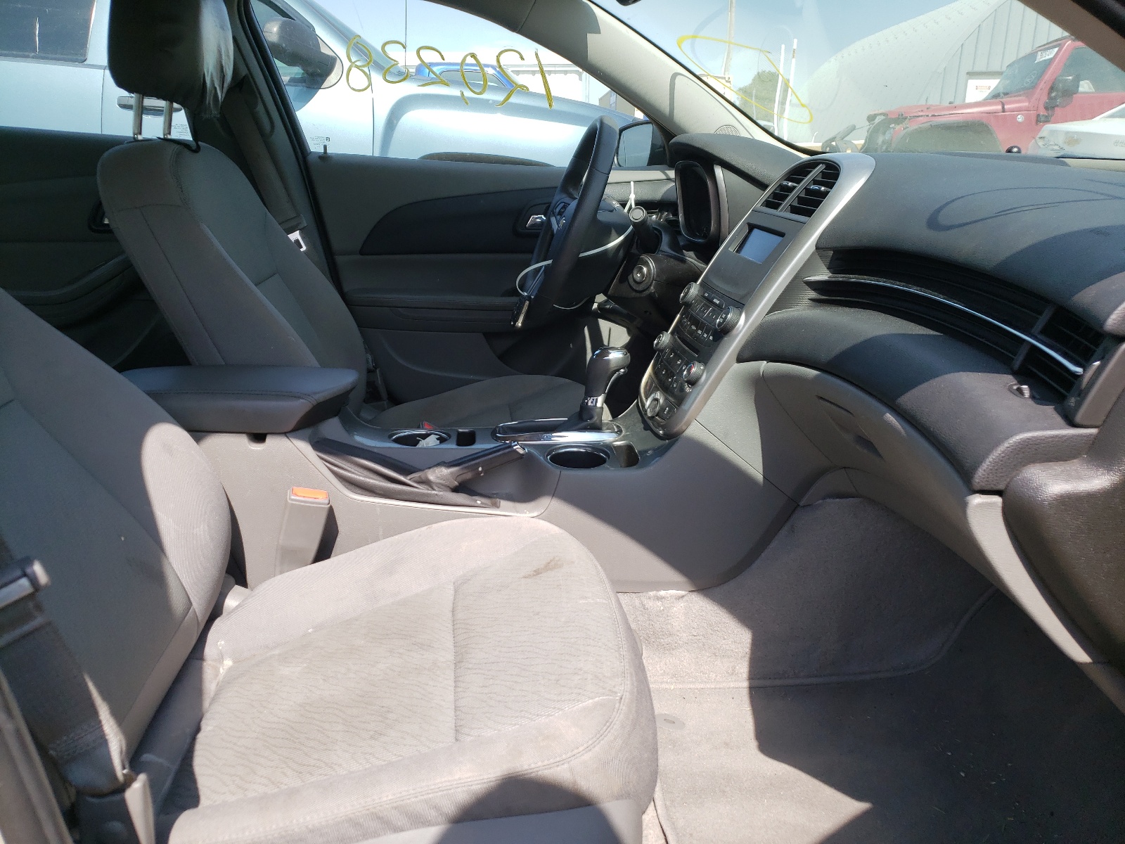 Photo 5 from auction – 2015 CHEVROLET MALIBU LS with VIN 1G11B5SL1FF127468