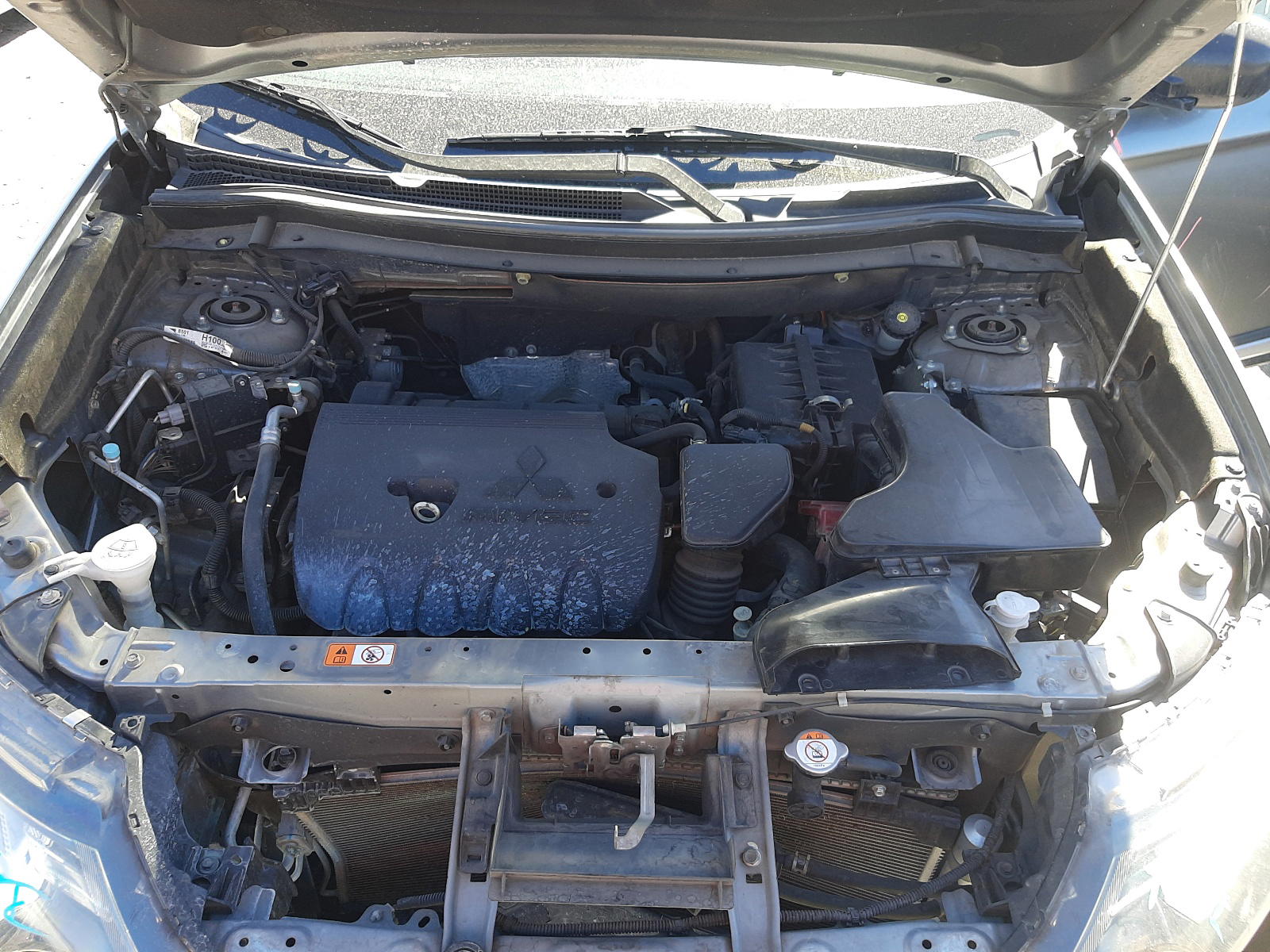 Photo 7 from auction – 2016 MITSUBISHI OUTLANDER with VIN JA4AZ3A35GZ041793
