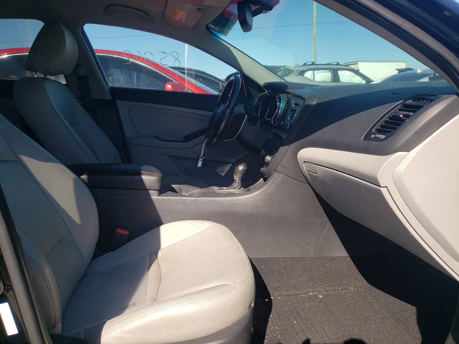 Photo 5 from auction – 2012 KIA OPTIMA EX with VIN 5XXGN4A79CG066360