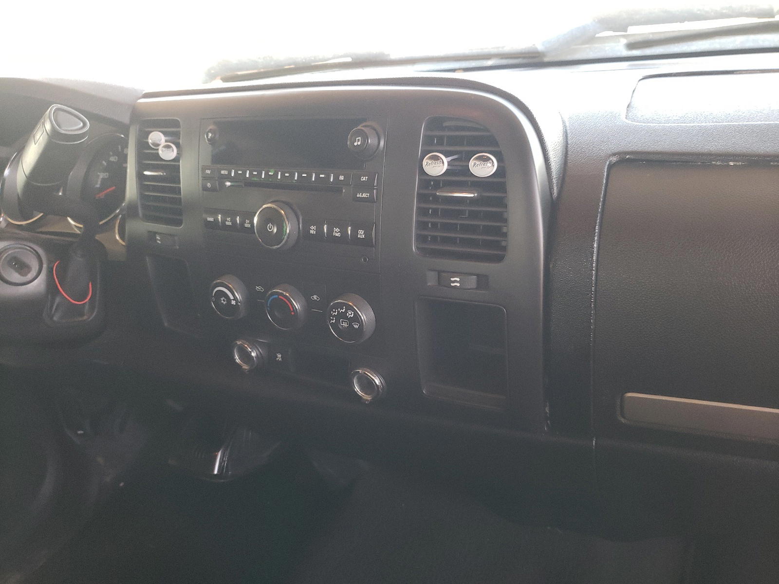 Photo 9 from auction – 2008 GMC SIERRA C15 with VIN 2GTEC13J881212474