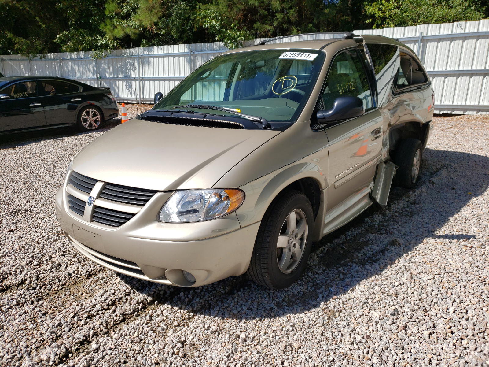 Photo 2 from auction – 2006 DODGE GRAND CARA with VIN 2D4GP44L06R886232