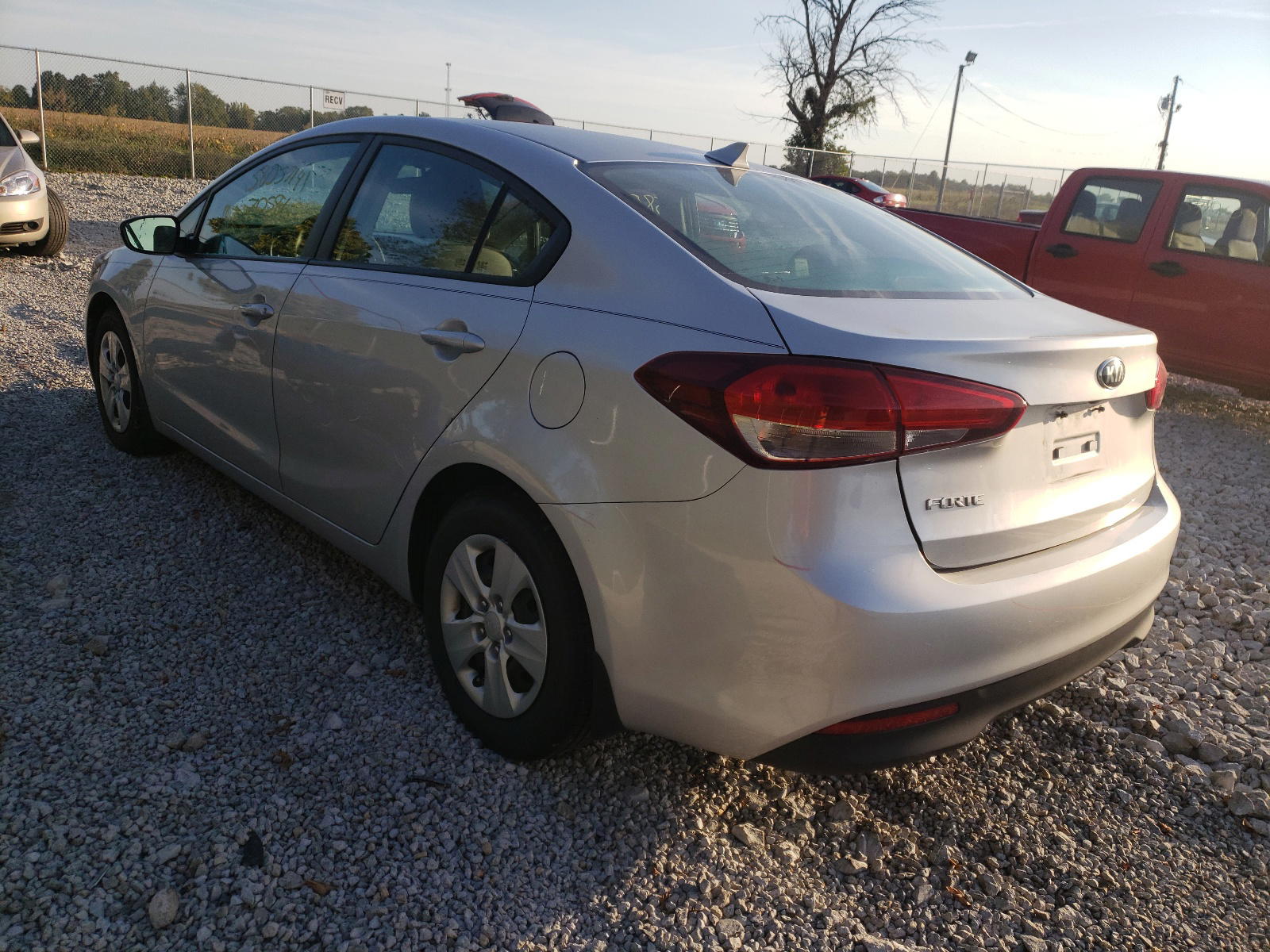 Photo 3 from auction – 2017 KIA FORTE LX with VIN 3KPFL4A70HE078141