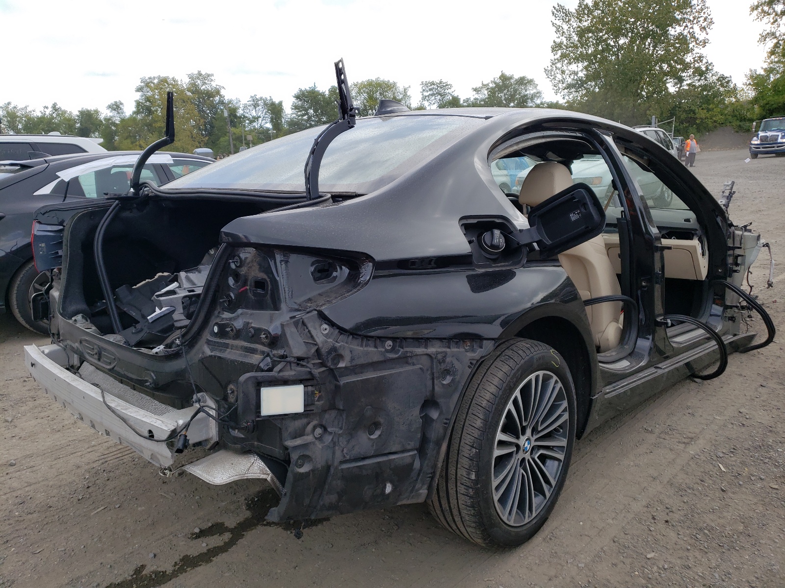 Photo 4 from auction – 2017 BMW 540 XI with VIN WBAJE7C37HWA03541