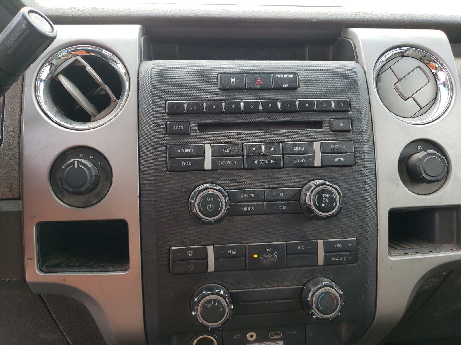 Photo 9 from auction – 2010 FORD F150 SUPER with VIN 1FTFW1EV7AKA74850